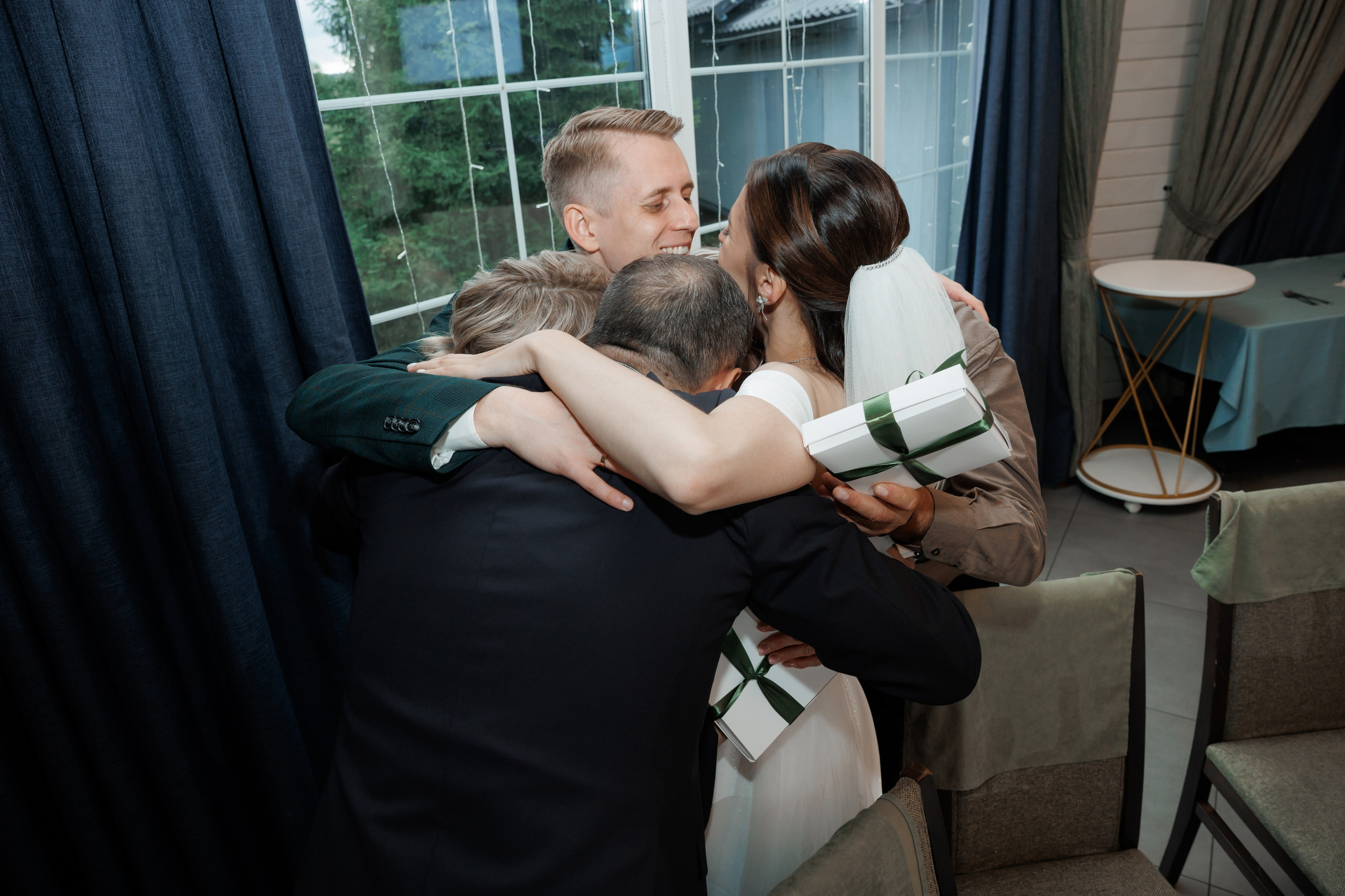 Регистрация в отеле Fish Point, ЗАГС Бутово, прогулка в Остафьево. Свадебный и репортажный фотограф (Москва, Королев и другие)