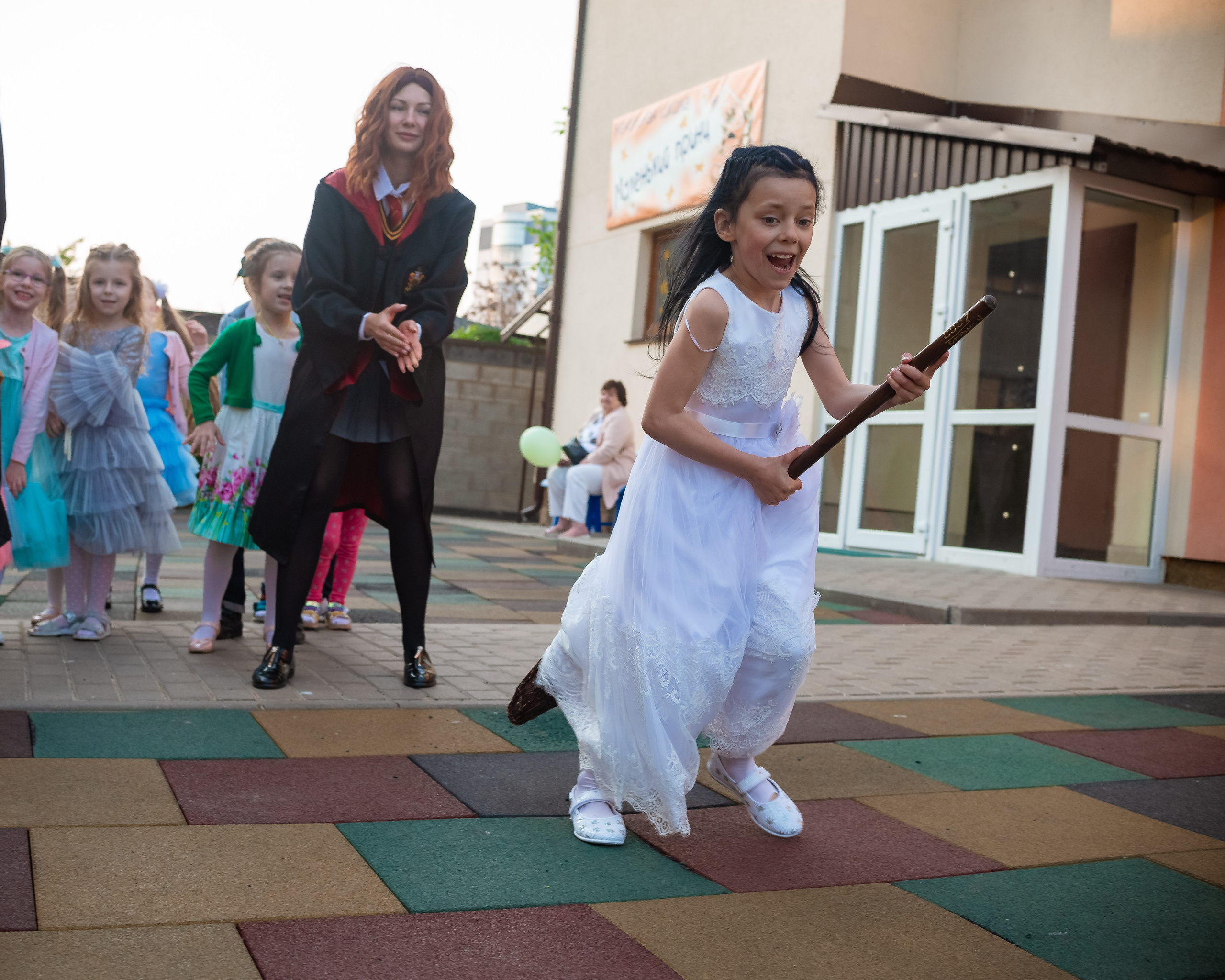 Выпускной утренник 2023. Семейный фотограф на выписку из роддома и крещение Минск Настя Гришук