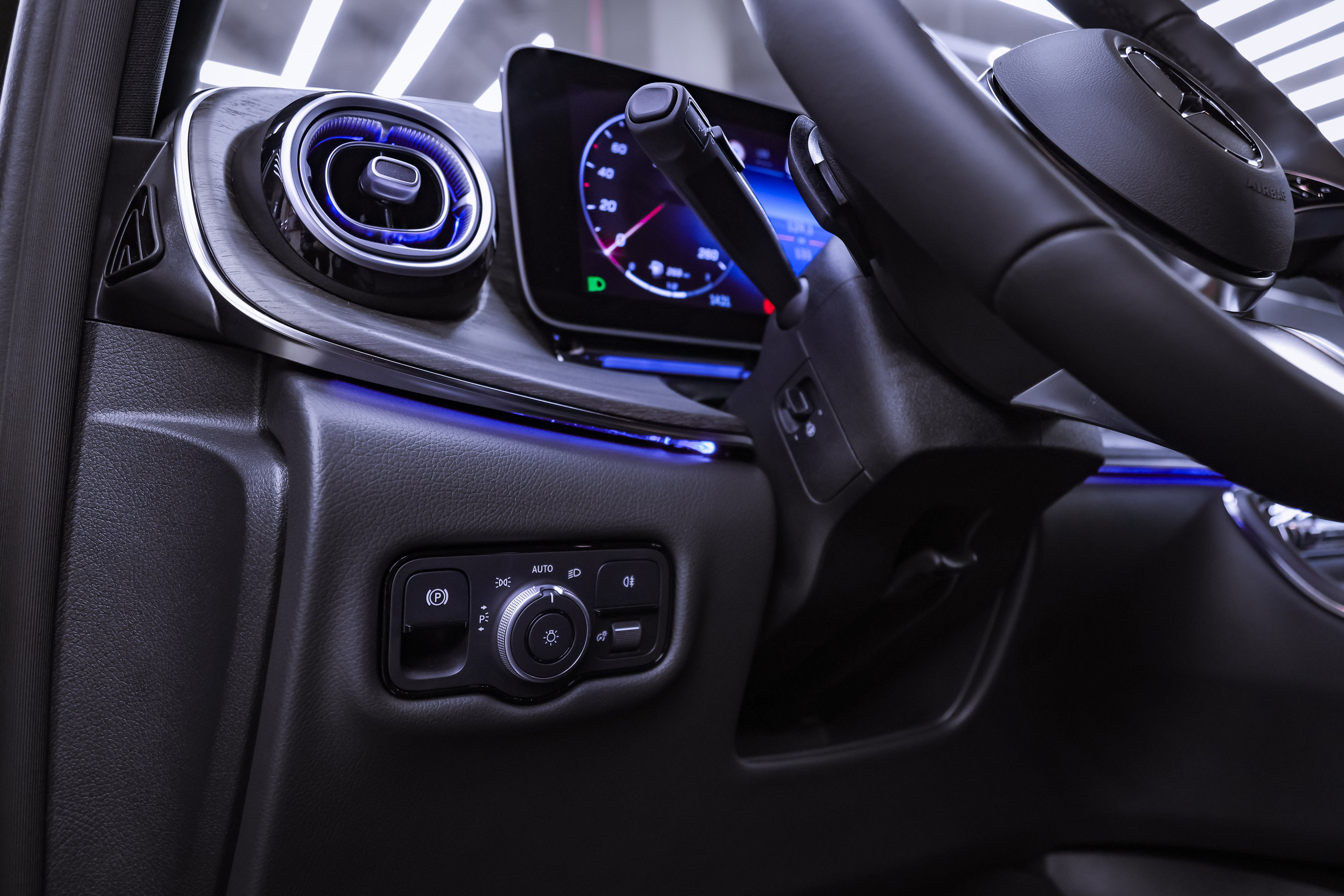 2024 MERCEDES BENZ V 300 d 4MATIC. Mixturecaptures