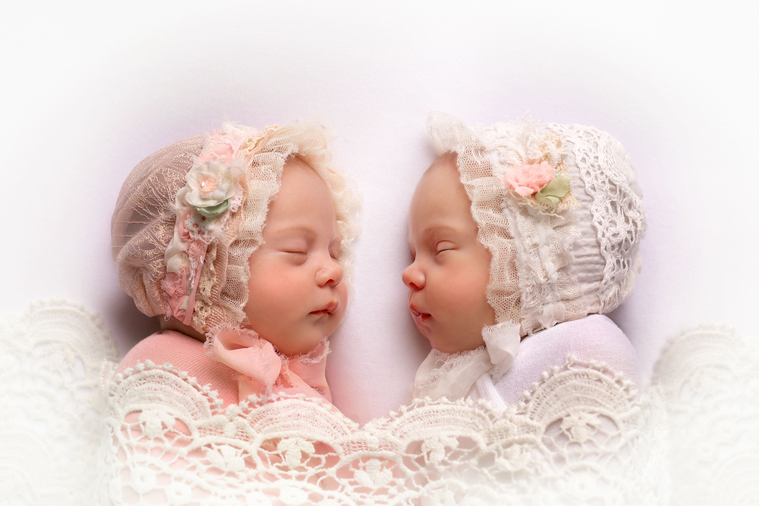 Фотосессия Феодосии и Таисии. Детский фотограф в Екатеринбурге и Арамили Лариса Кузнецова