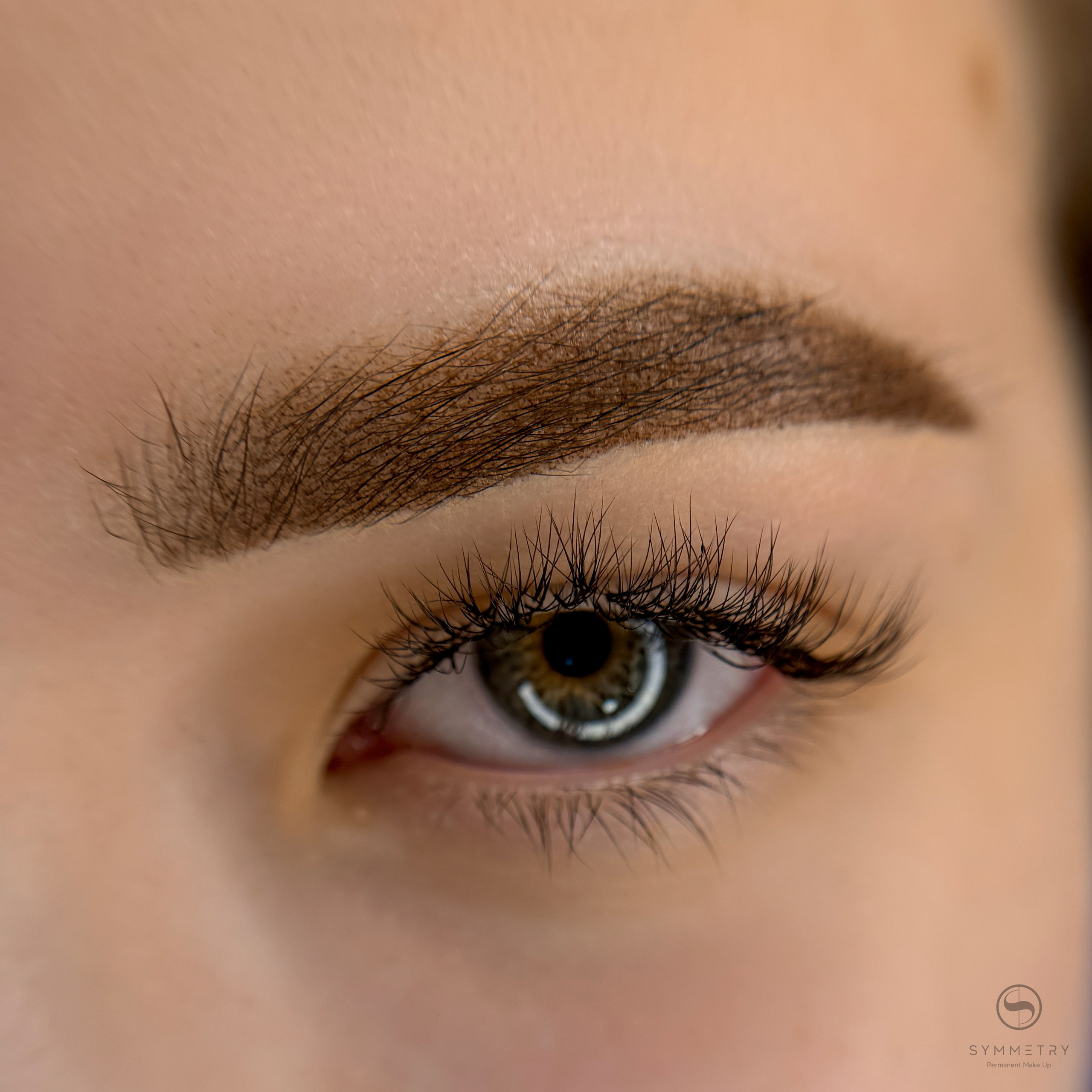 Оксана. Студия перманентного макияжа, косметологии и массажа SYMMETRY в Москве, м. Киевская