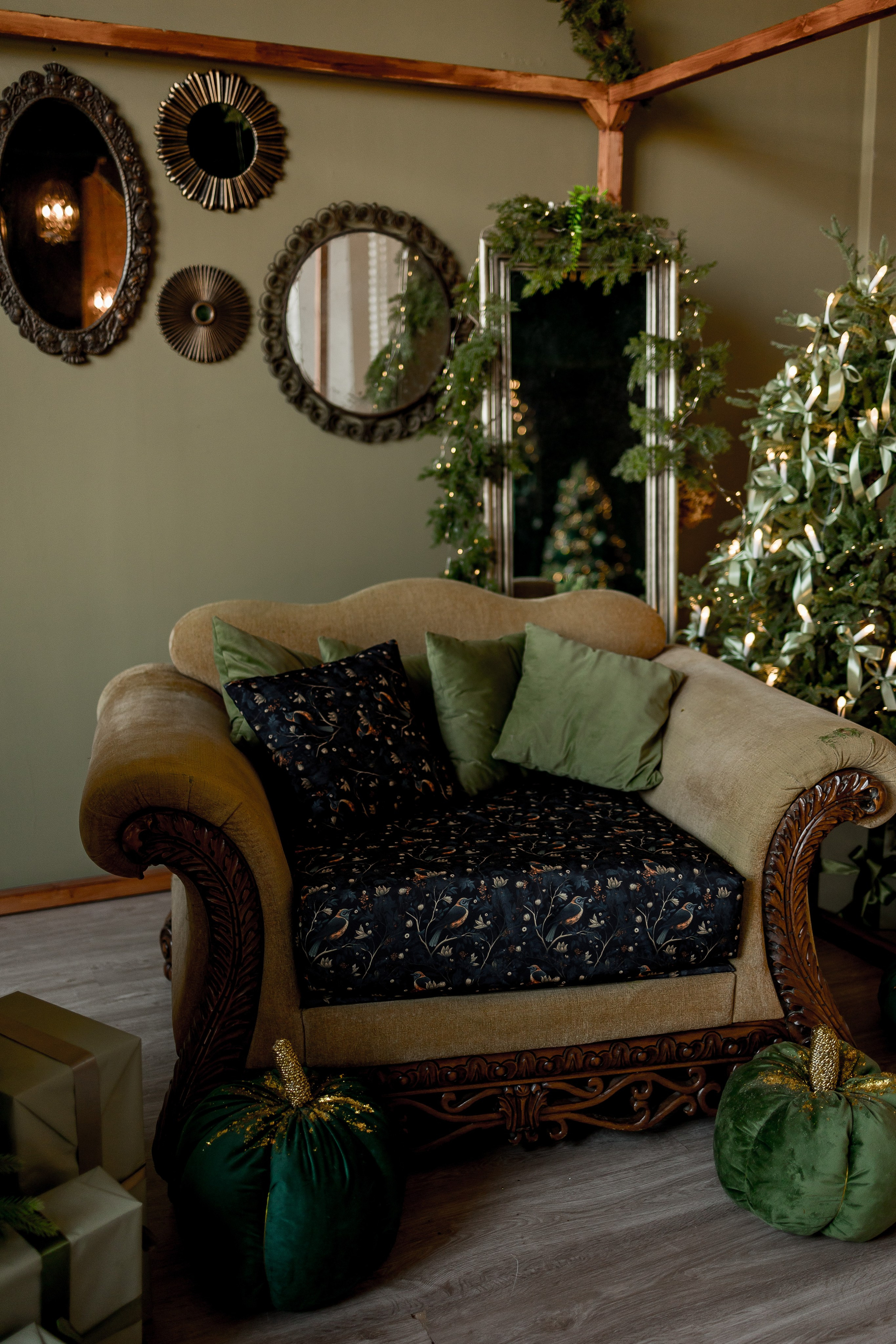 Большой (СЕМЕЙНЫЙ) зал. Фотостудия ЭМБЕР город Артём