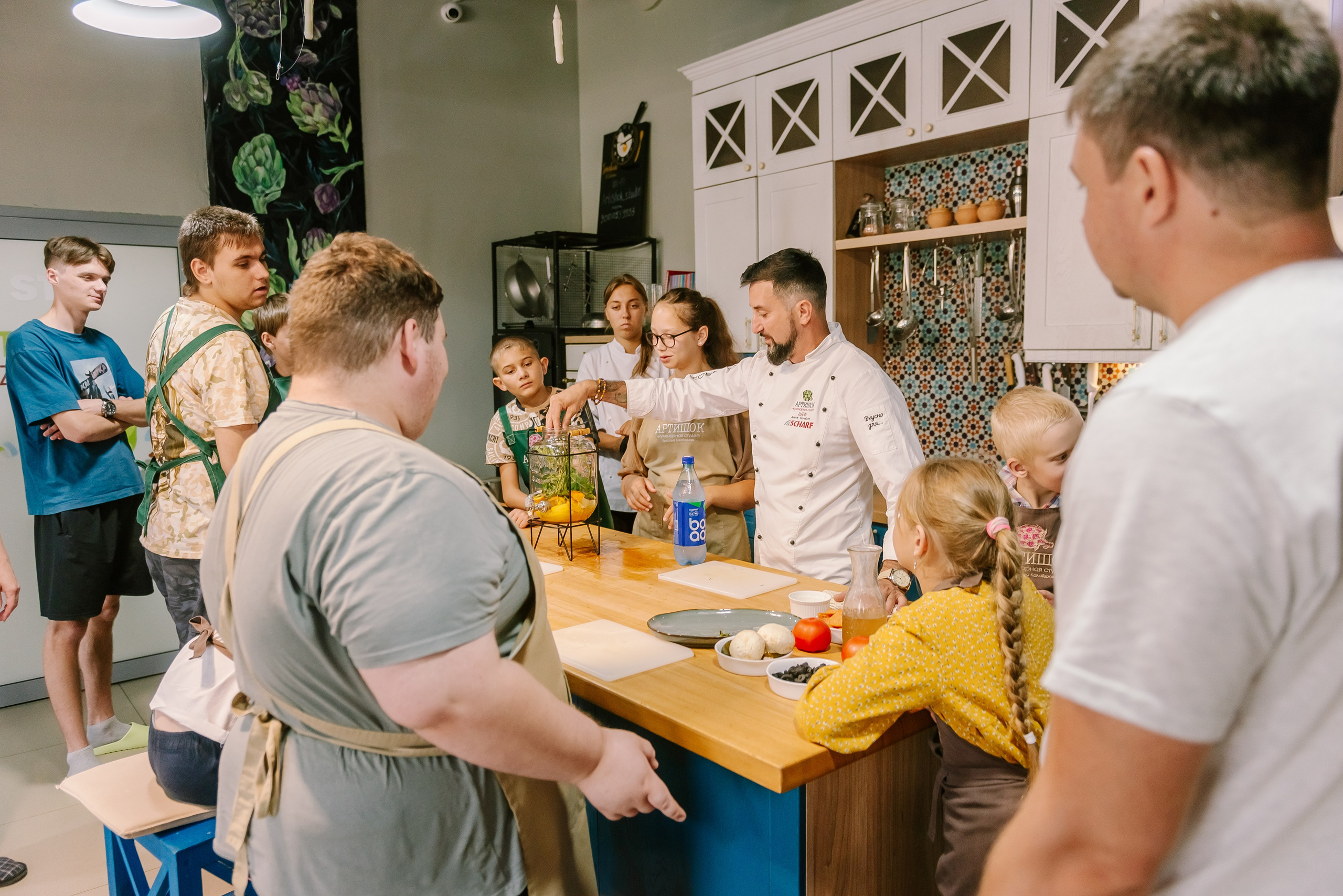 Инклюзивная кухня добра в Артишок 30. 07.35. Детский фотограф, семейный фотограф и репортажи в Кемерово
