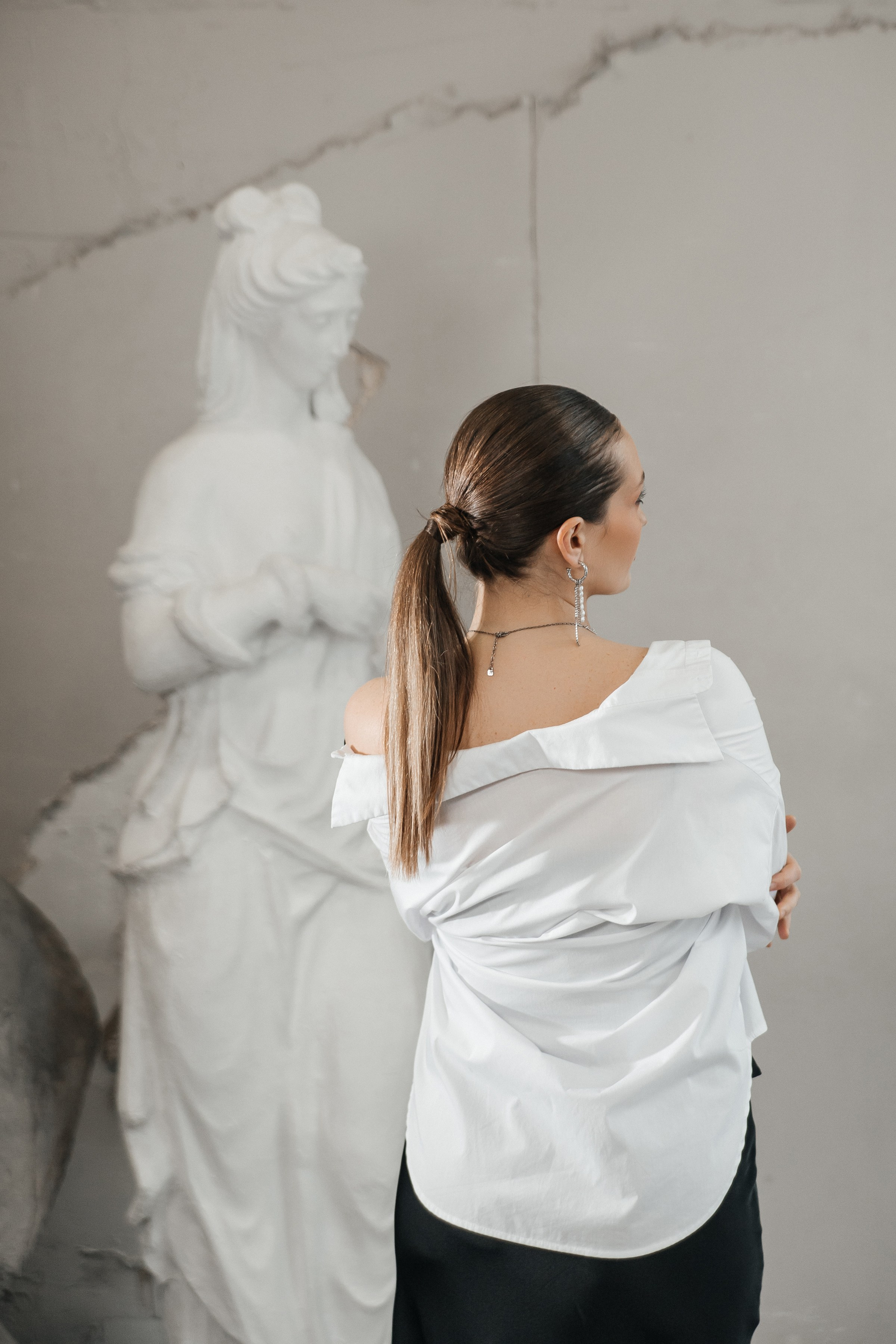 Ольга и Скульптуры. Семейный фотограф, свадебный фотограф, женский портрет в Санкт-Петербу