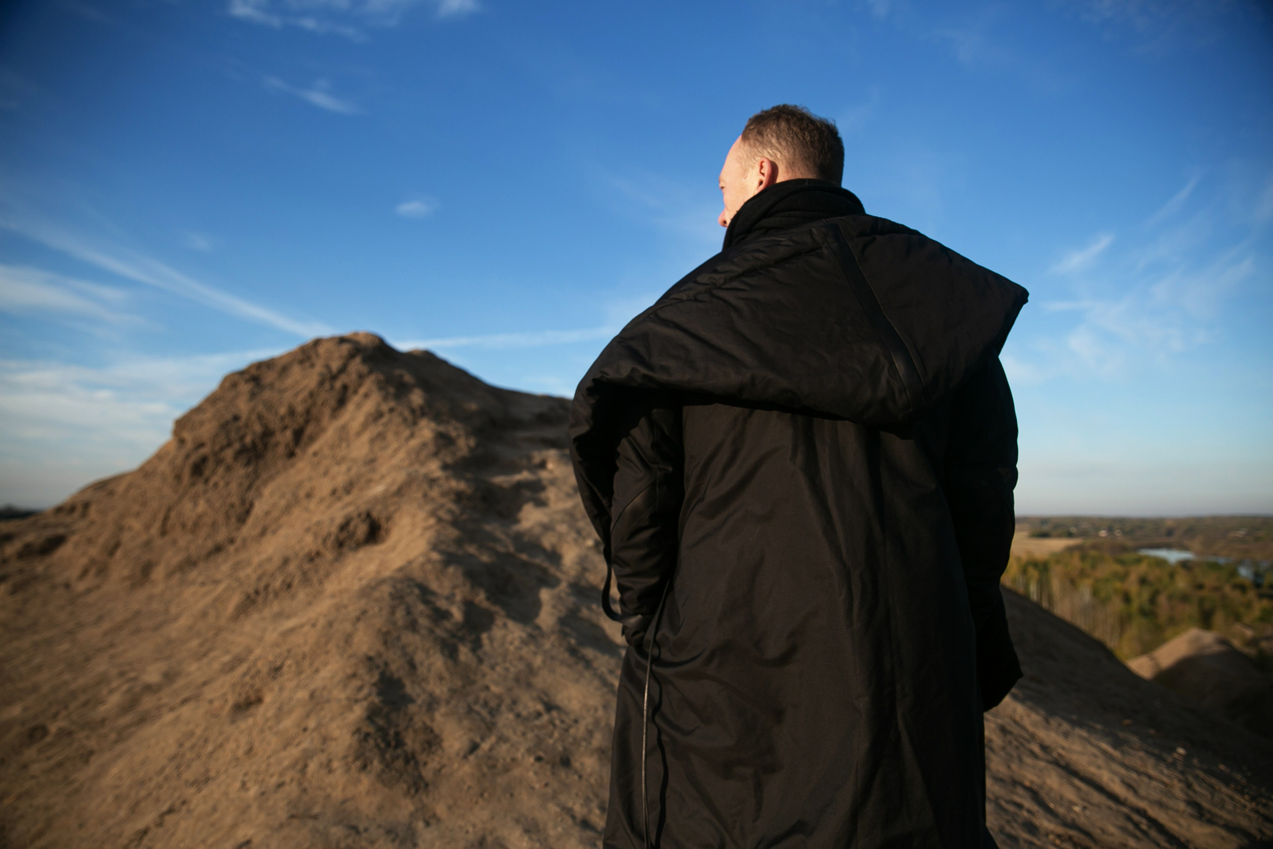 Editorial for multi-brand boutique «ЧОрная икра». АННА ВЕРСО / ANNA VERSO | Визуальный художник / Visual artist