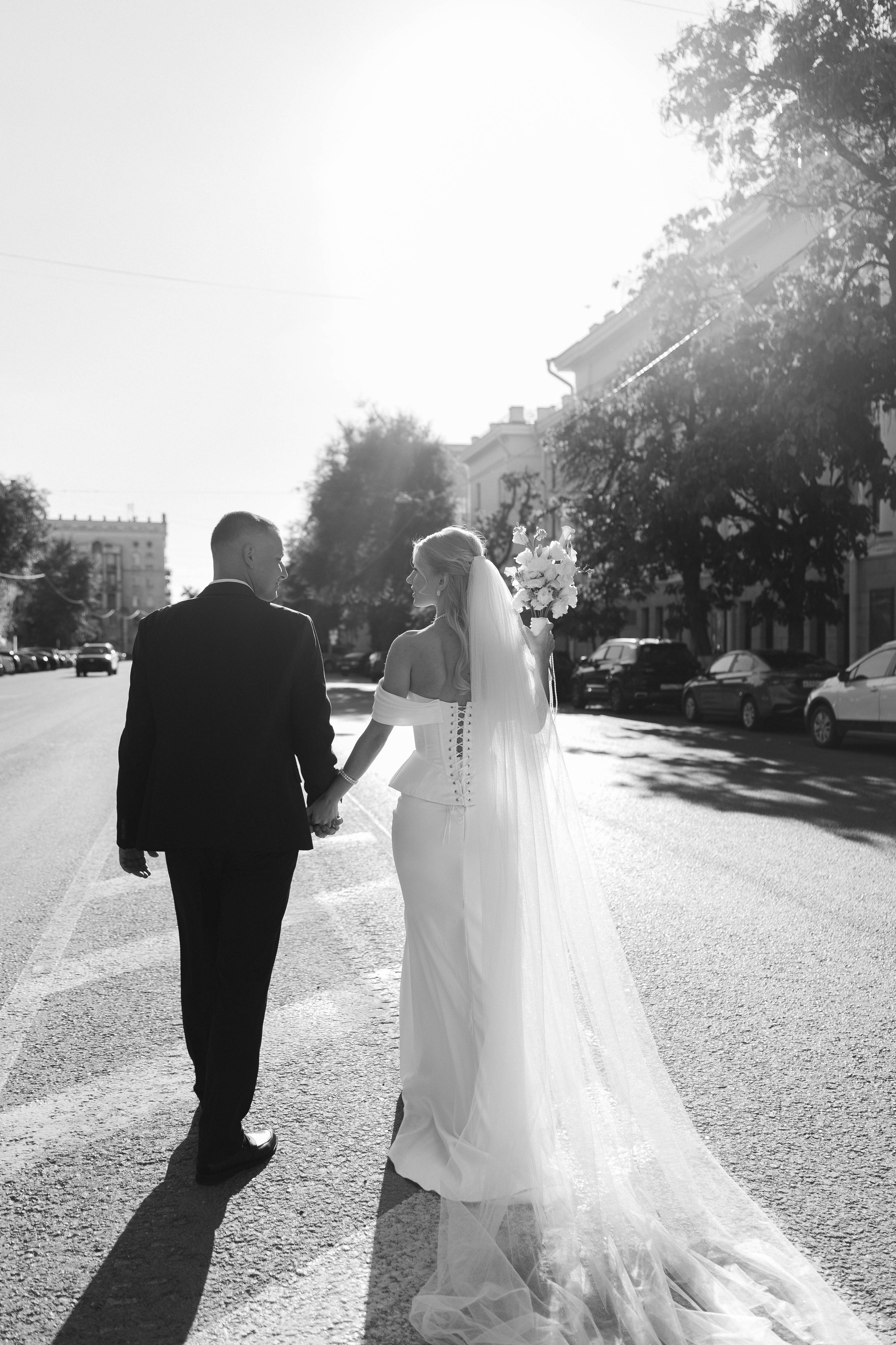 Ангелина, Ефим (прогулка после ЗАГСа). Фотограф в Волгограде Кристина Прохоренко