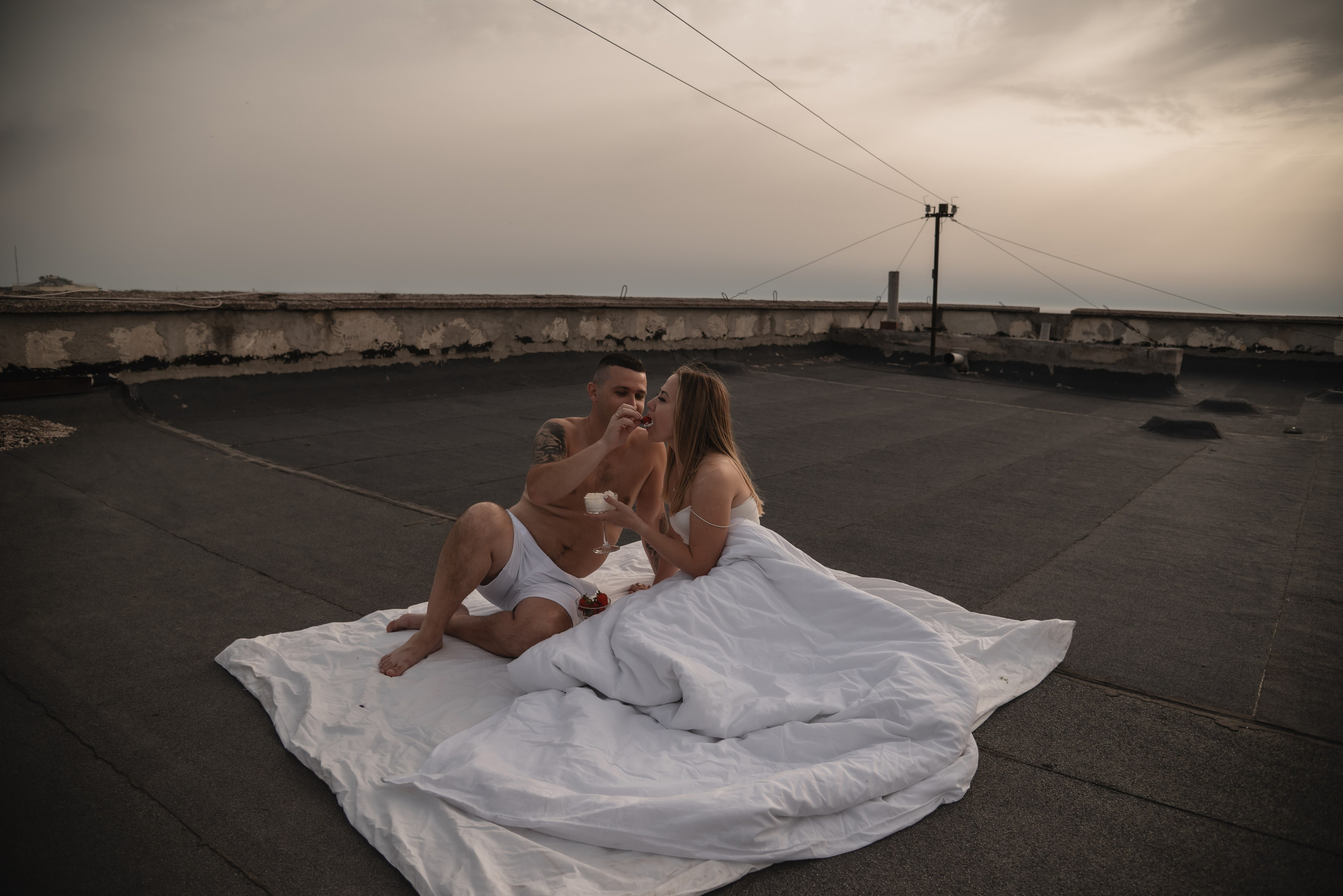 На крыше в одеялах. Свадебный фотограф Анна Хочева
