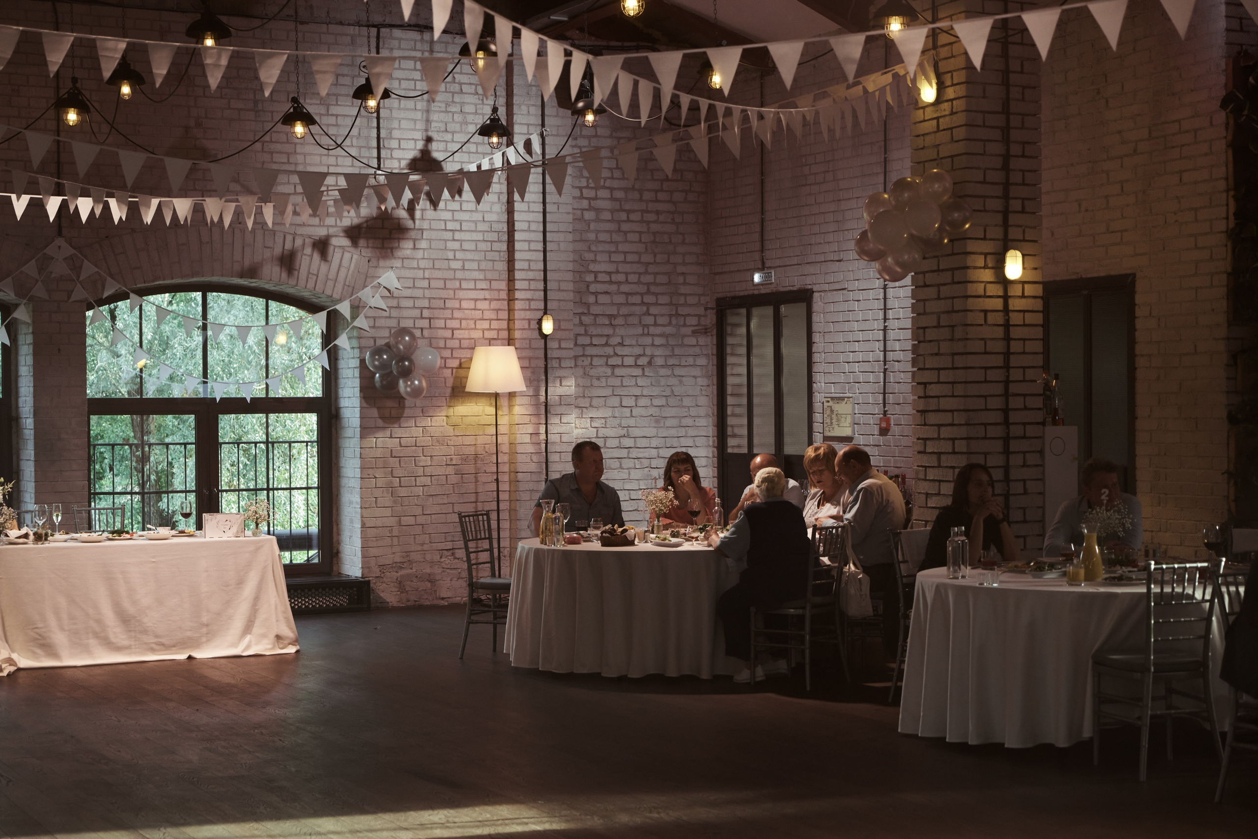 Свадебный банкет в ресторане ферма Бенуа. Свадебный, семейный и контент фотограф в Санкт- Петербурге Елена Грие