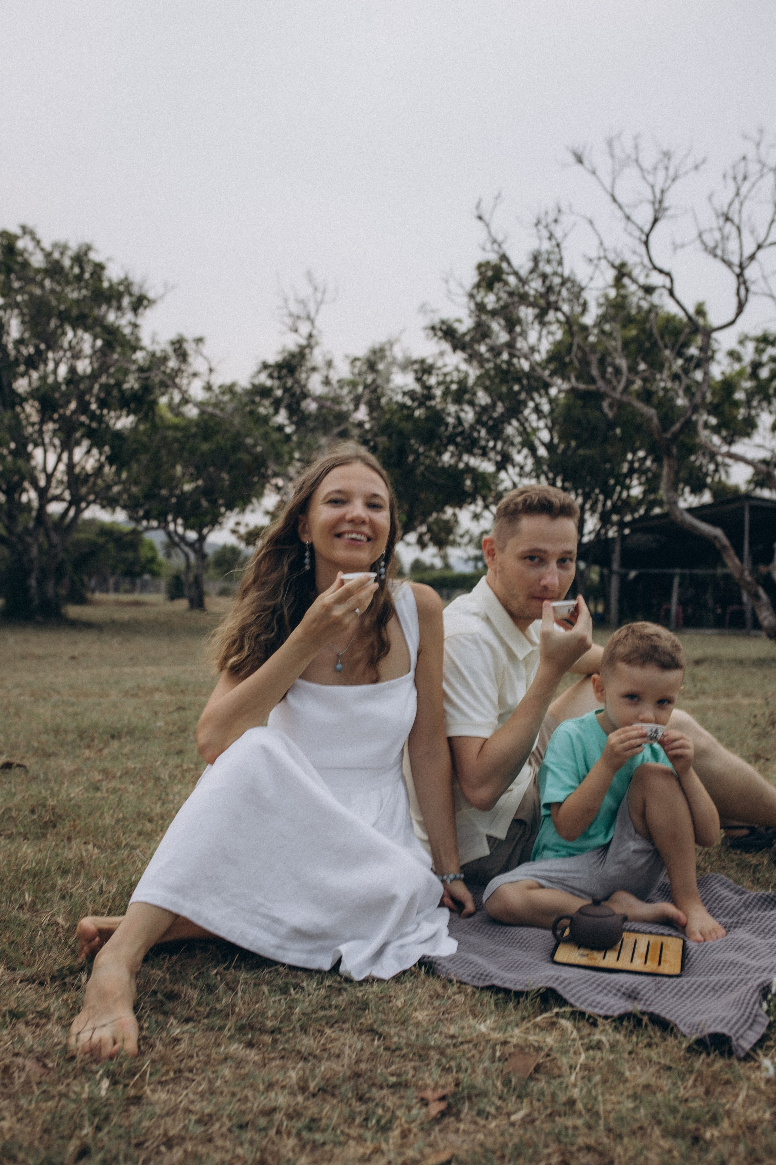 Семья Пискаревых в манго саду.Нячанг. Главная