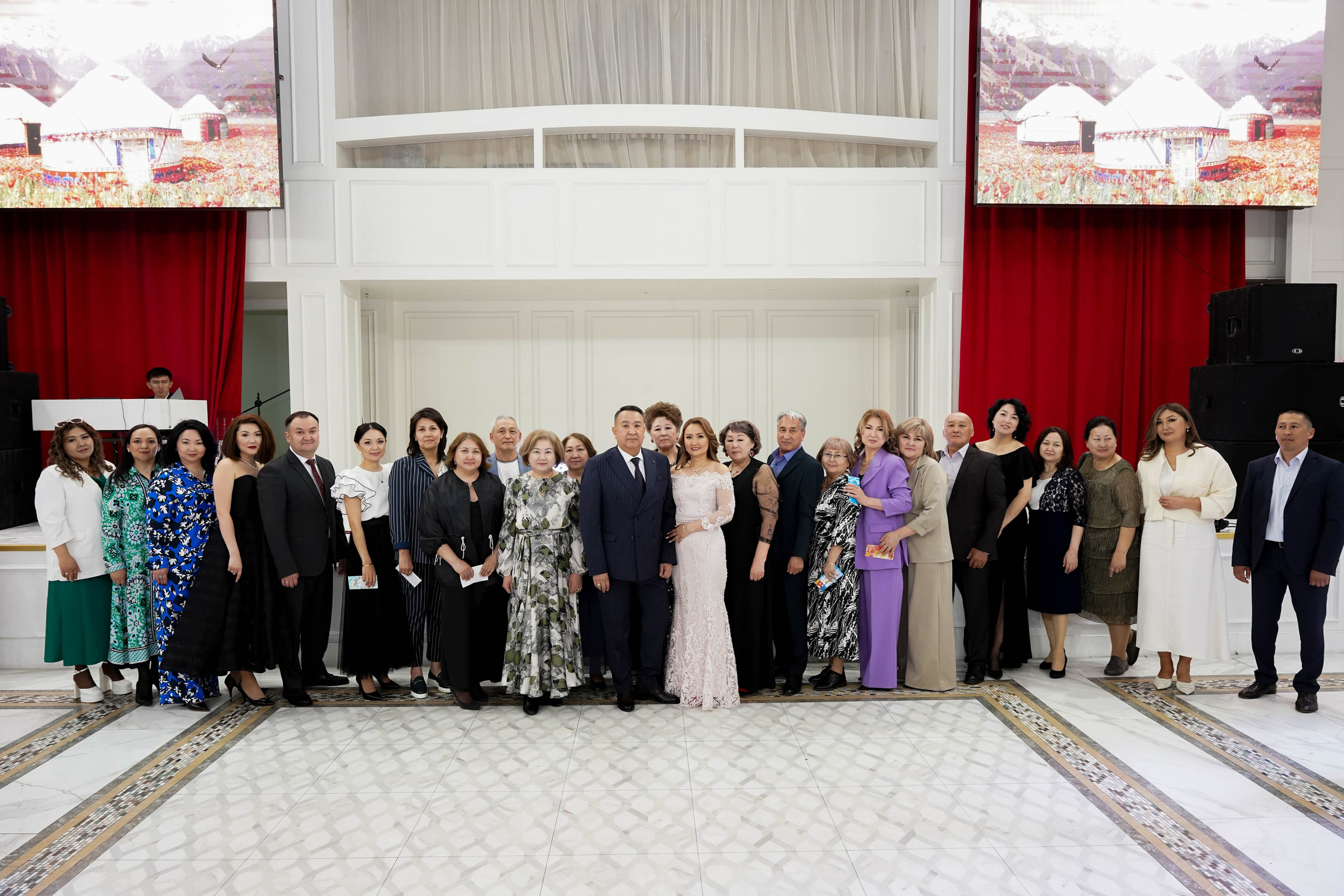 Dana uzatu. Фотограф Ернар Ержанов