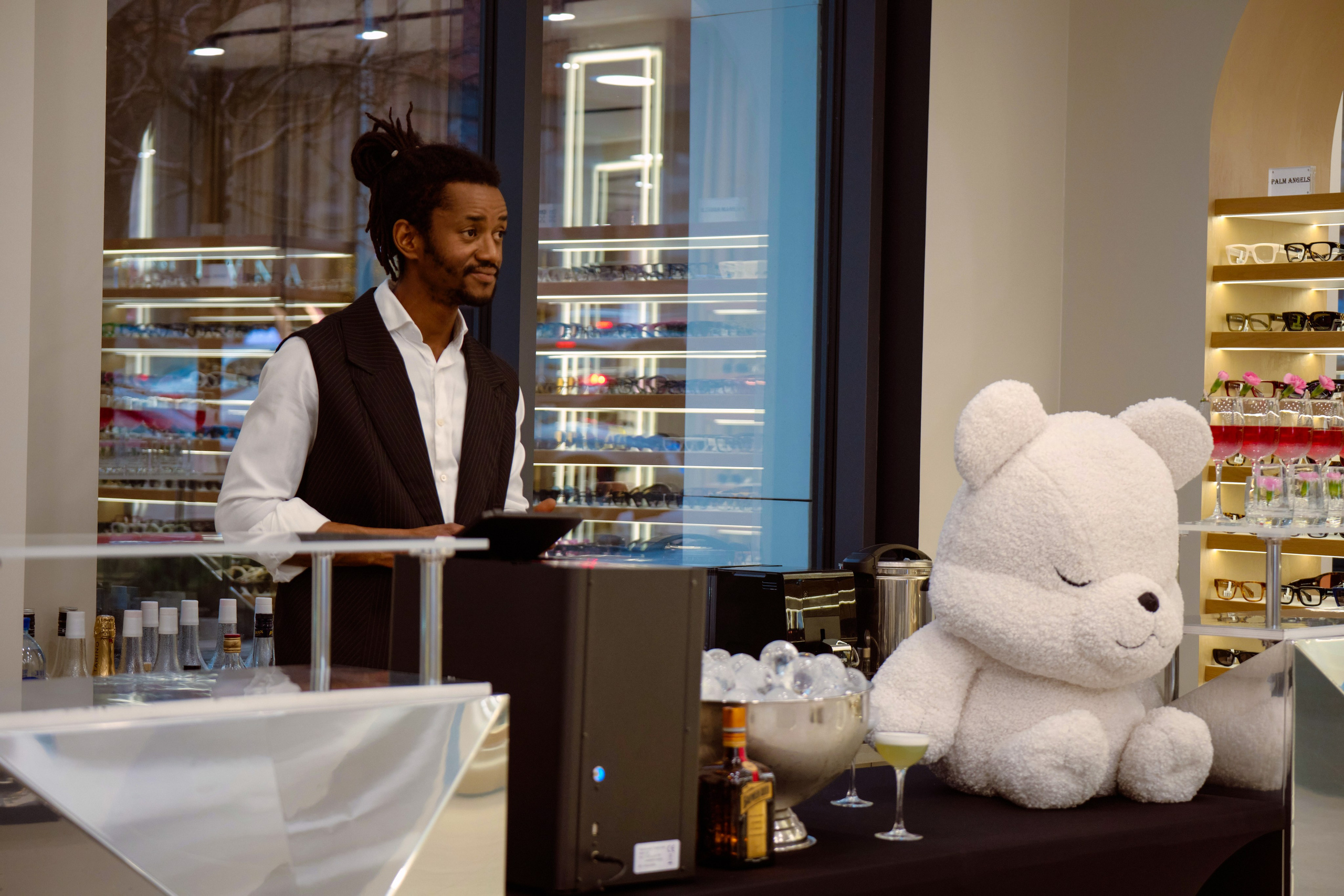 ОПТИК ЦЕНТ. Свадебный фотограф в Екатеринбурге Соседков Евгений