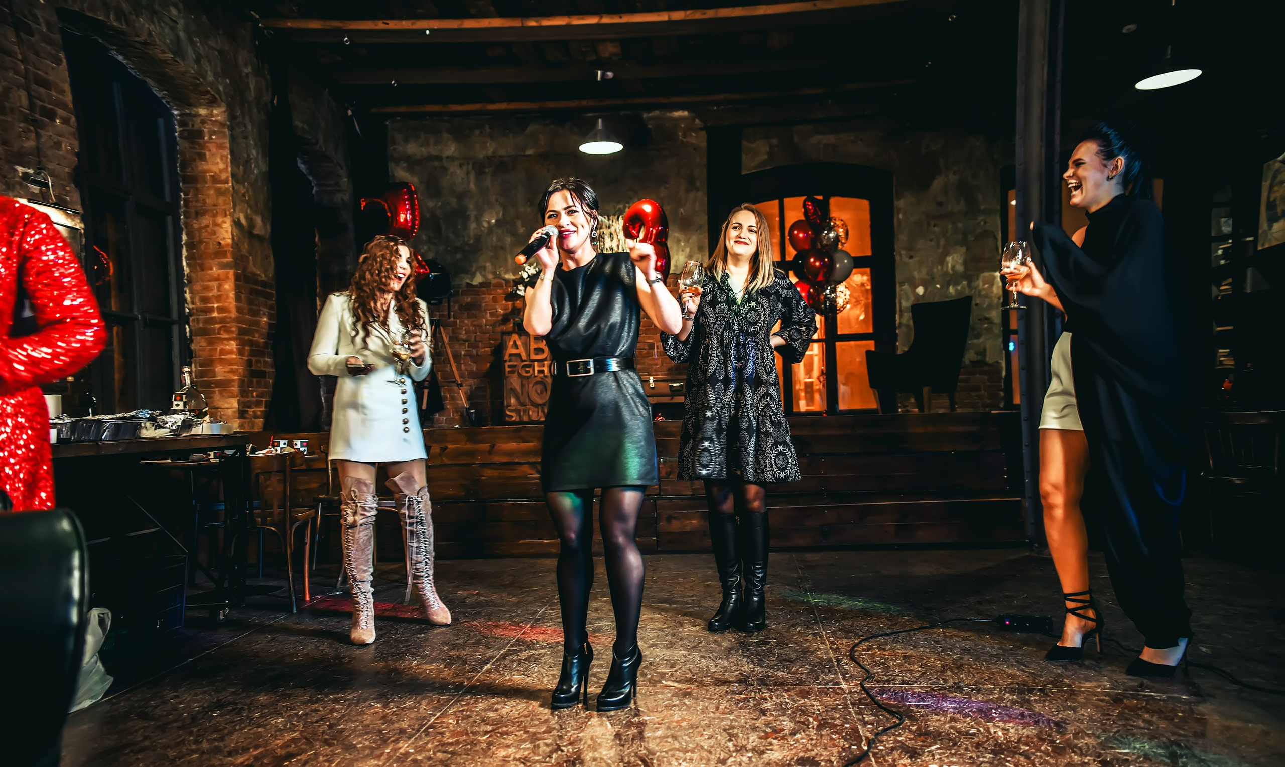 Тематическая вечеринка на юбилей 35 лет. Свадебный, семейный, детский, контент фотограф в Омске Максим Ильин