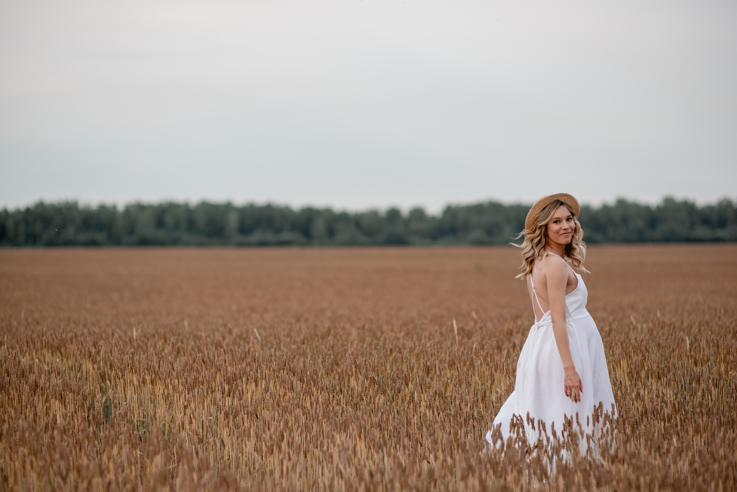 Анастасия со своей семьей в ожидании чуда. Свадебный фотограф Тюмень Анастасия Битная