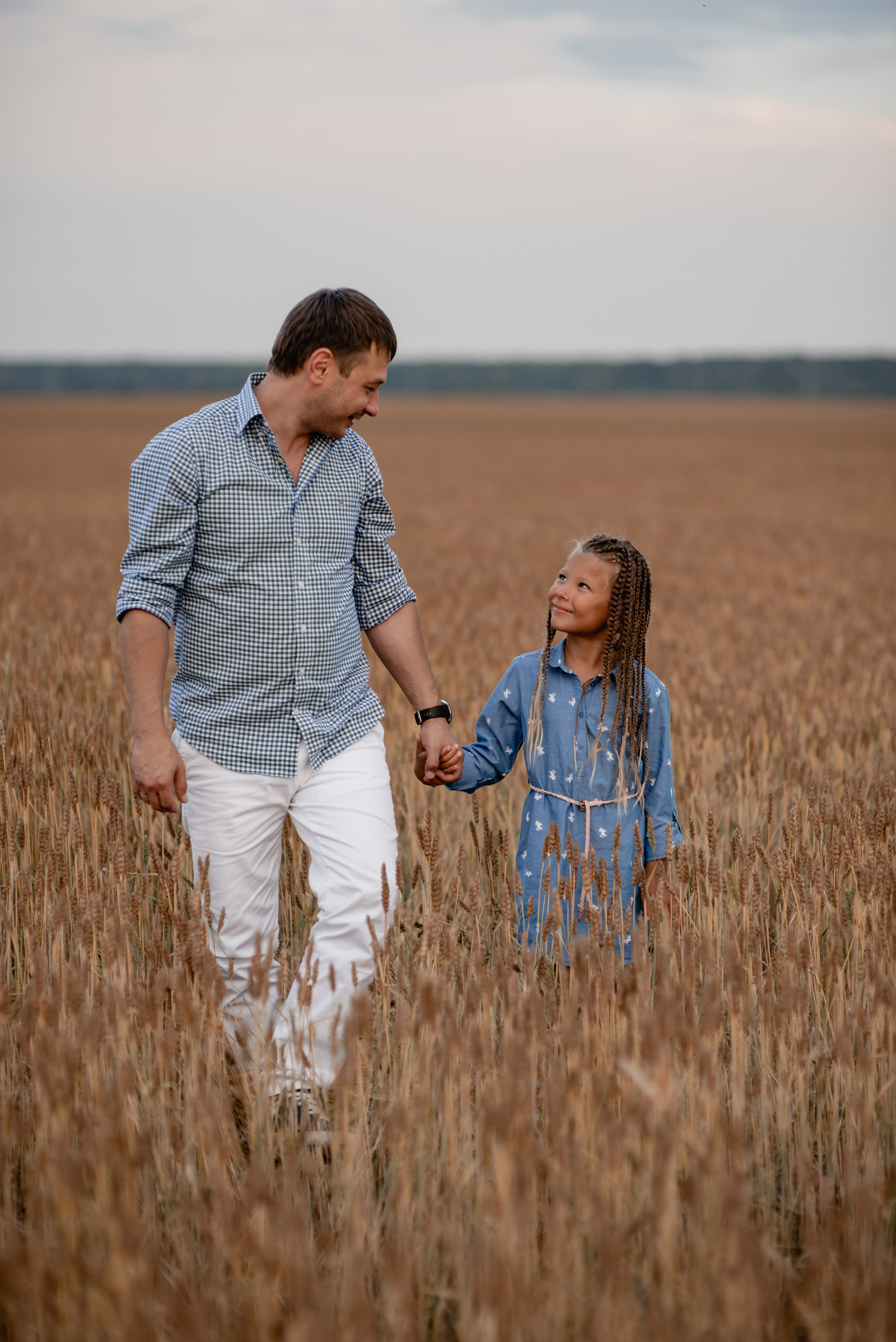 Анастасия со своей семьей в ожидании чуда. Свадебный фотограф Тюмень Анастасия Битная