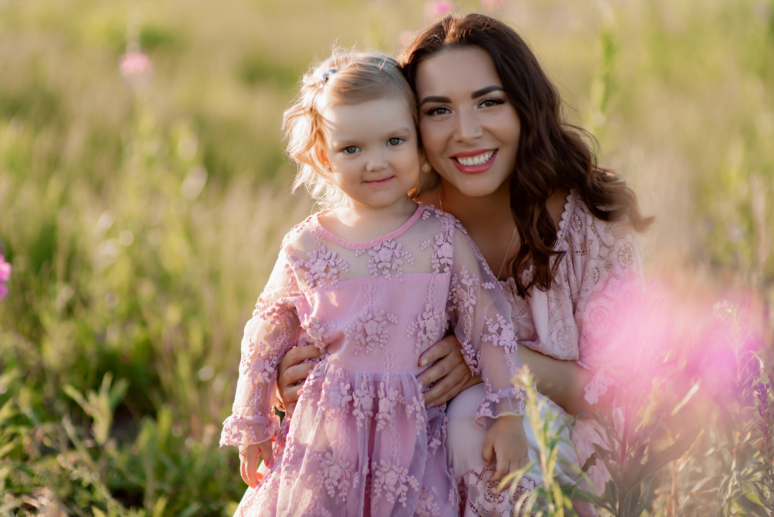 В цветущих полях. Свадебный фотограф Тюмень Анастасия Битная