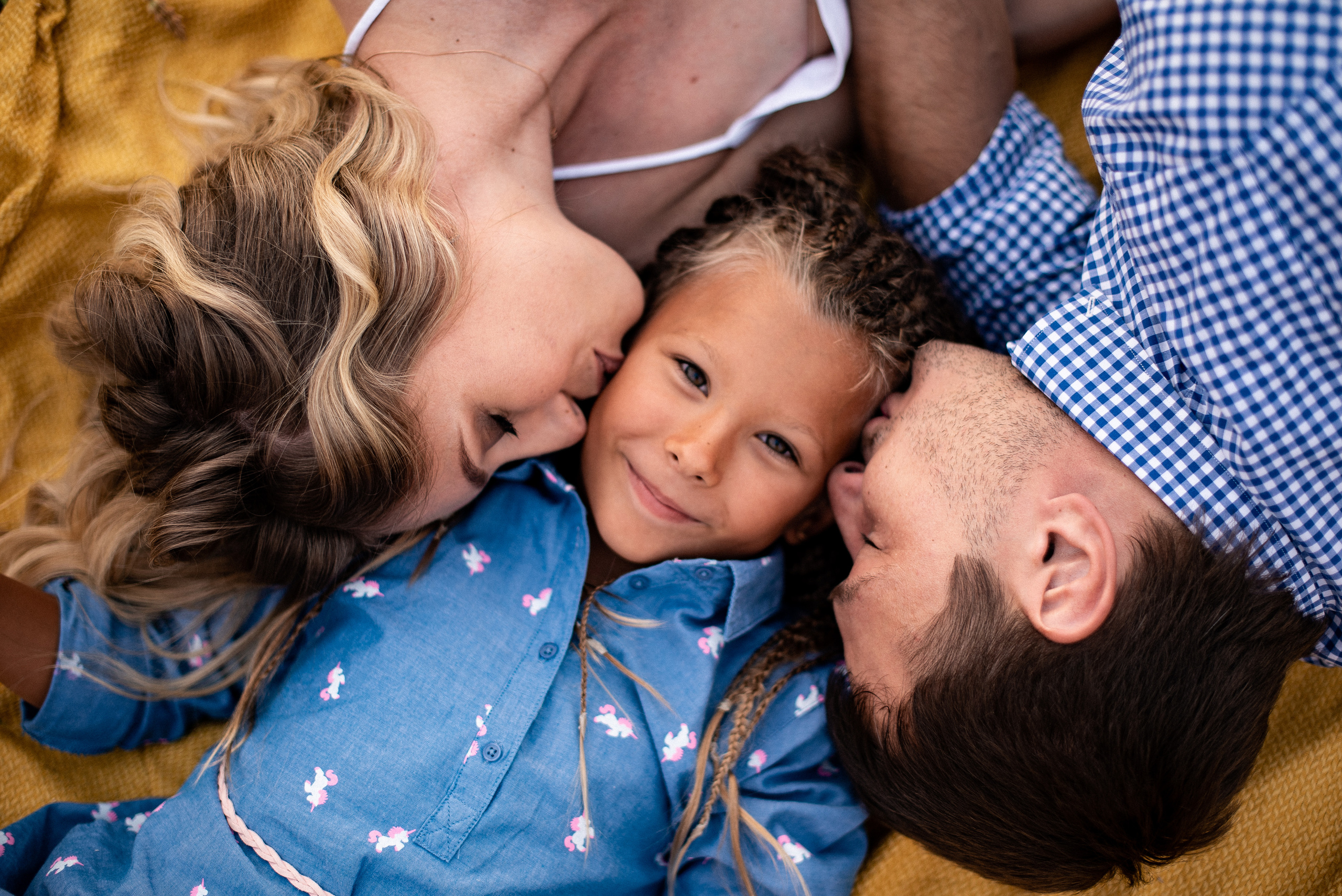 Анастасия со своей семьей в ожидании чуда. Свадебный фотограф Тюмень Анастасия Битная