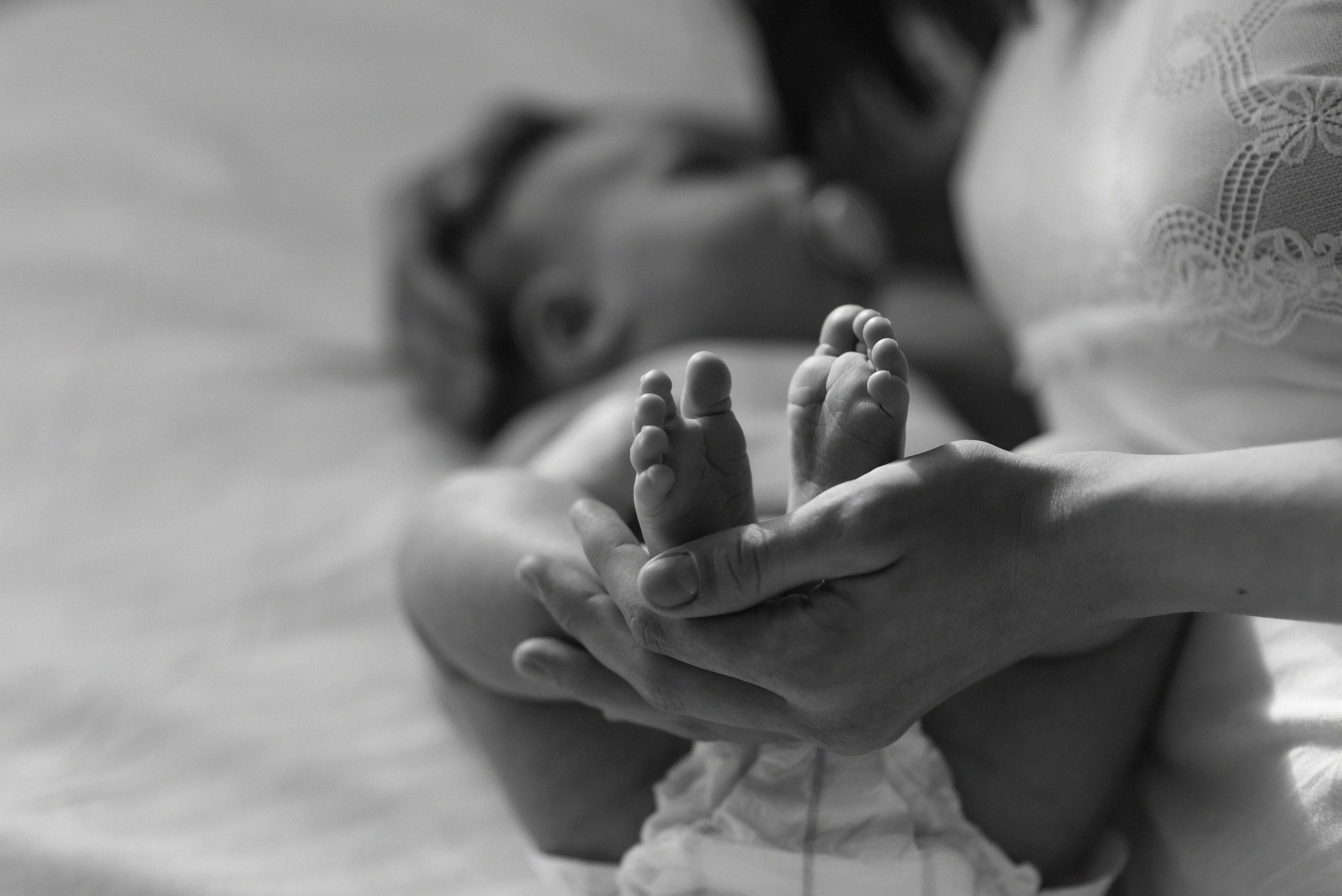 Домашняя съемка с новорожденным малышом дома. Свадебный фотограф Тюмень Анастасия Битная