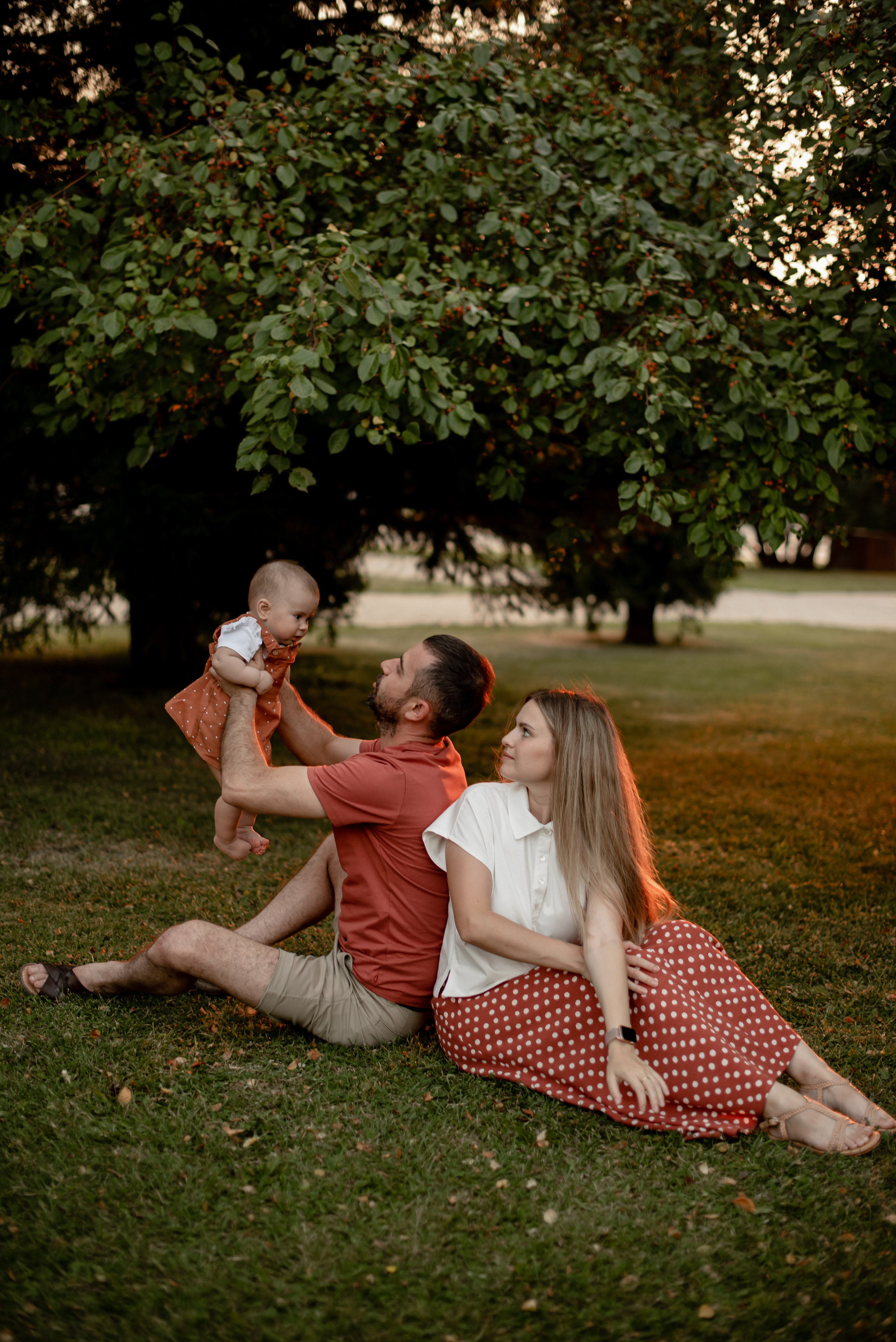 Семейная съемка в центре города. Свадебный фотограф Тюмень Анастасия Битная