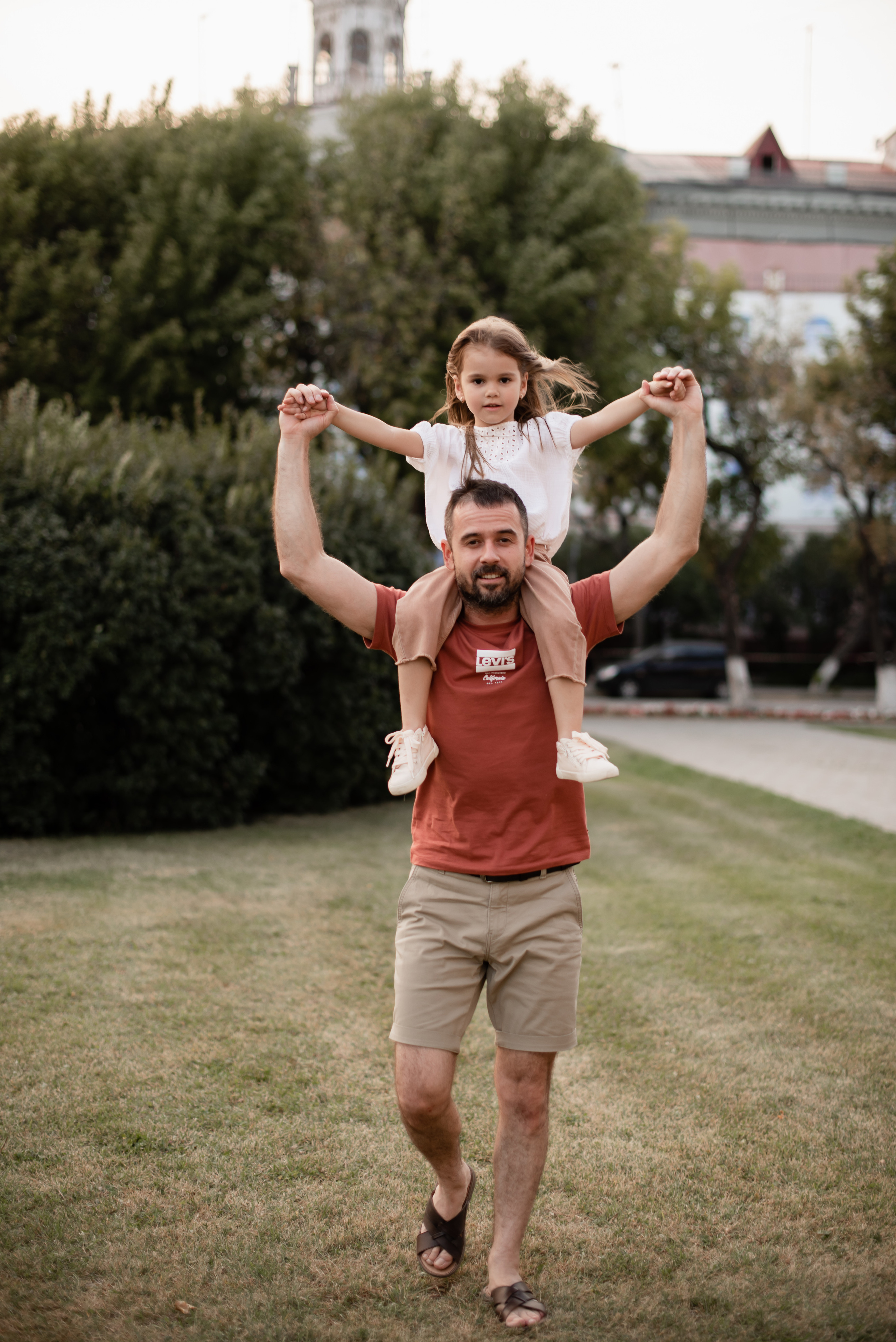 Семейная съемка в центре города. Свадебный фотограф Тюмень Анастасия Битная