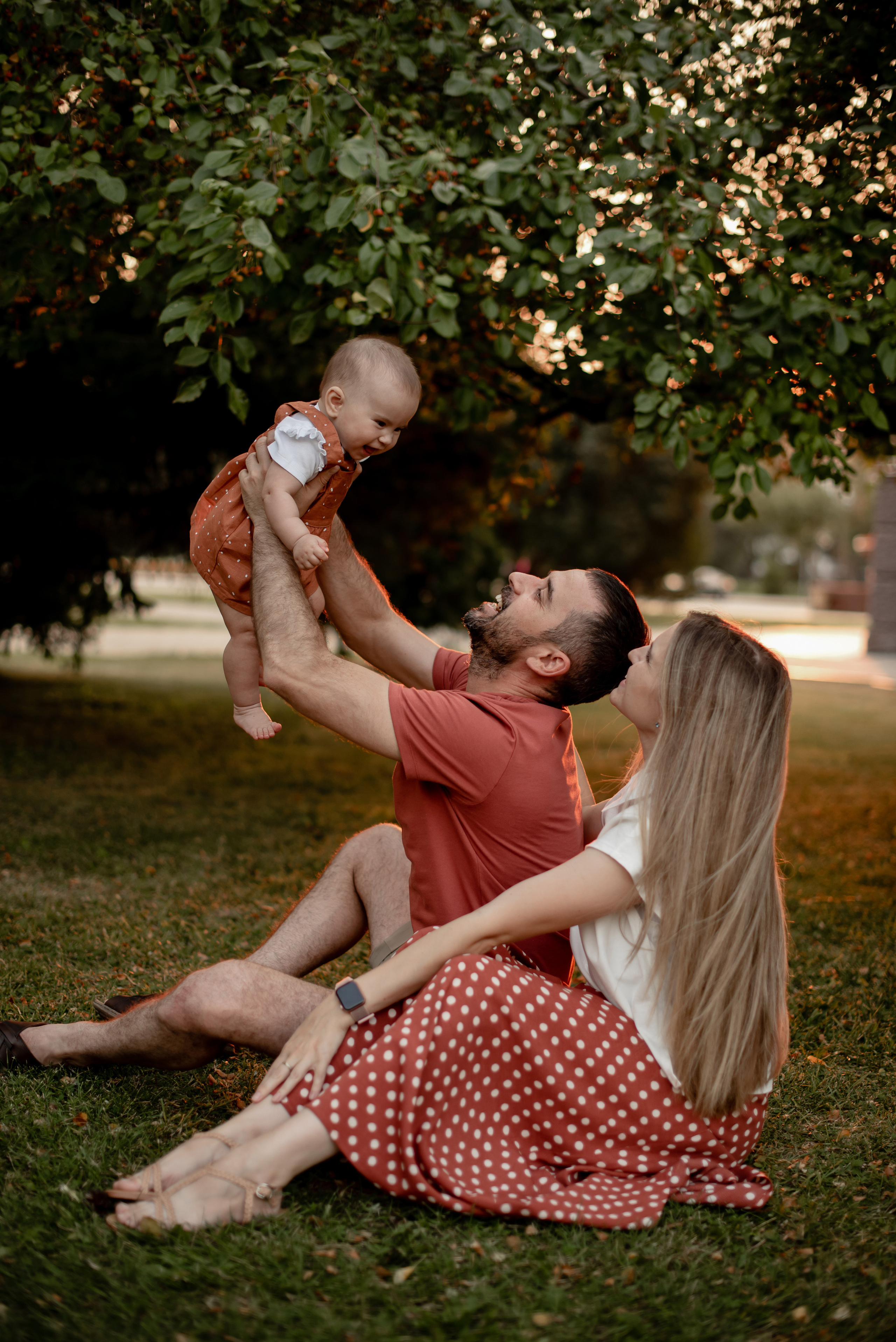 Семейная съемка в центре города. Свадебный фотограф Тюмень Анастасия Битная