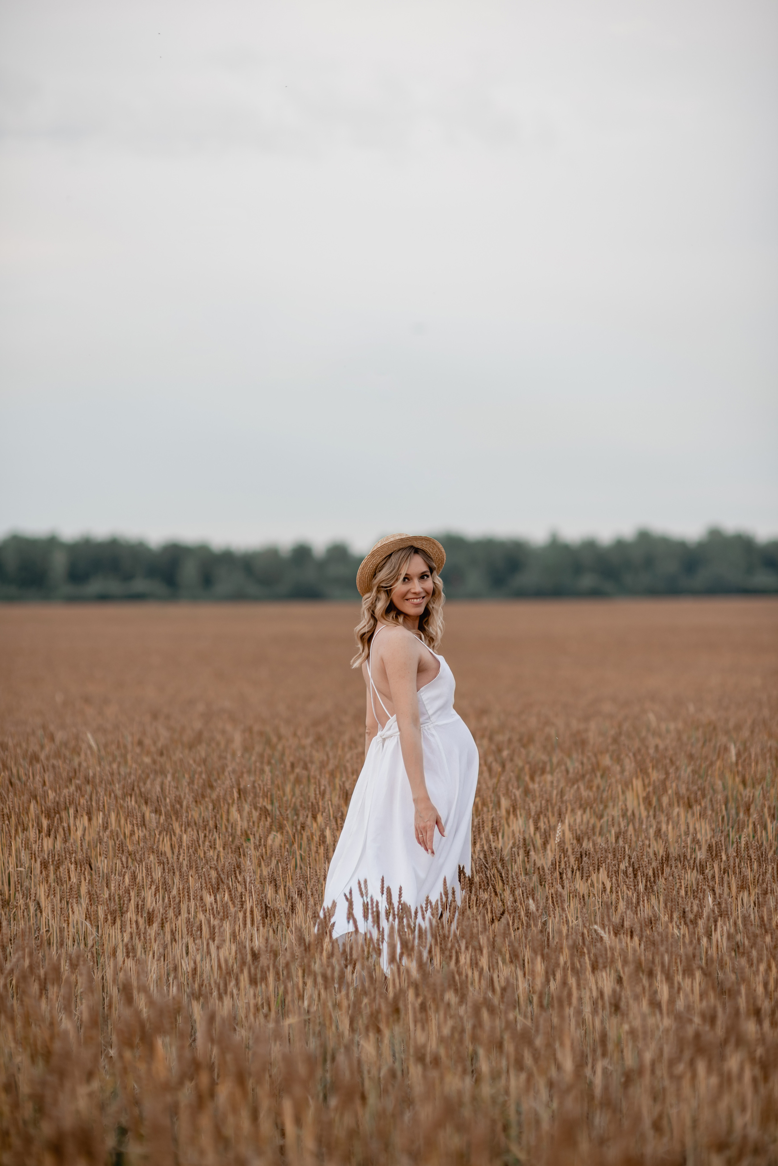 Анастасия со своей семьей в ожидании чуда. Свадебный фотограф Тюмень Анастасия Битная