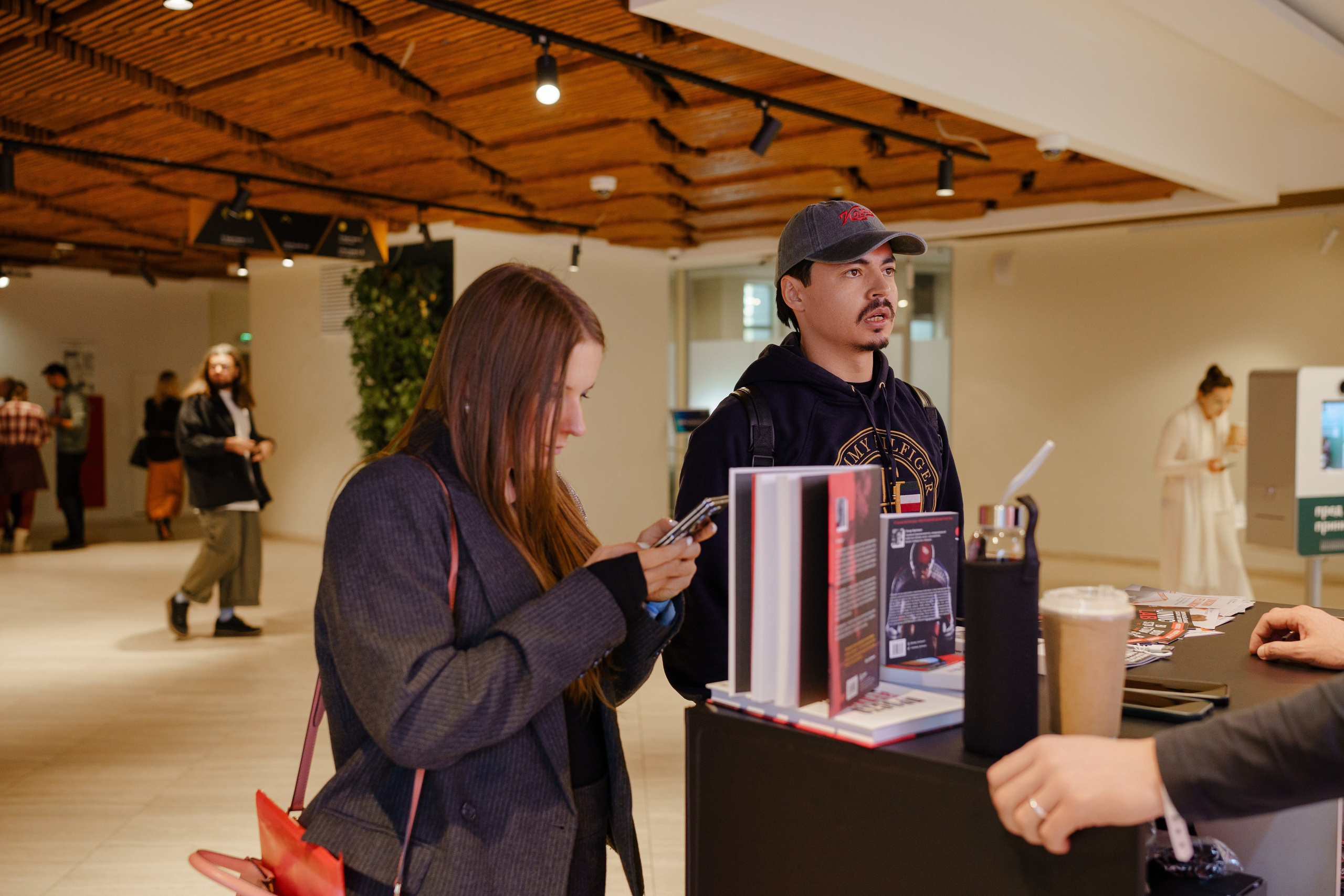 Репортажный фотограф на конференцию в Москве. Репортажный фотограф в Москве Саша Дружинина