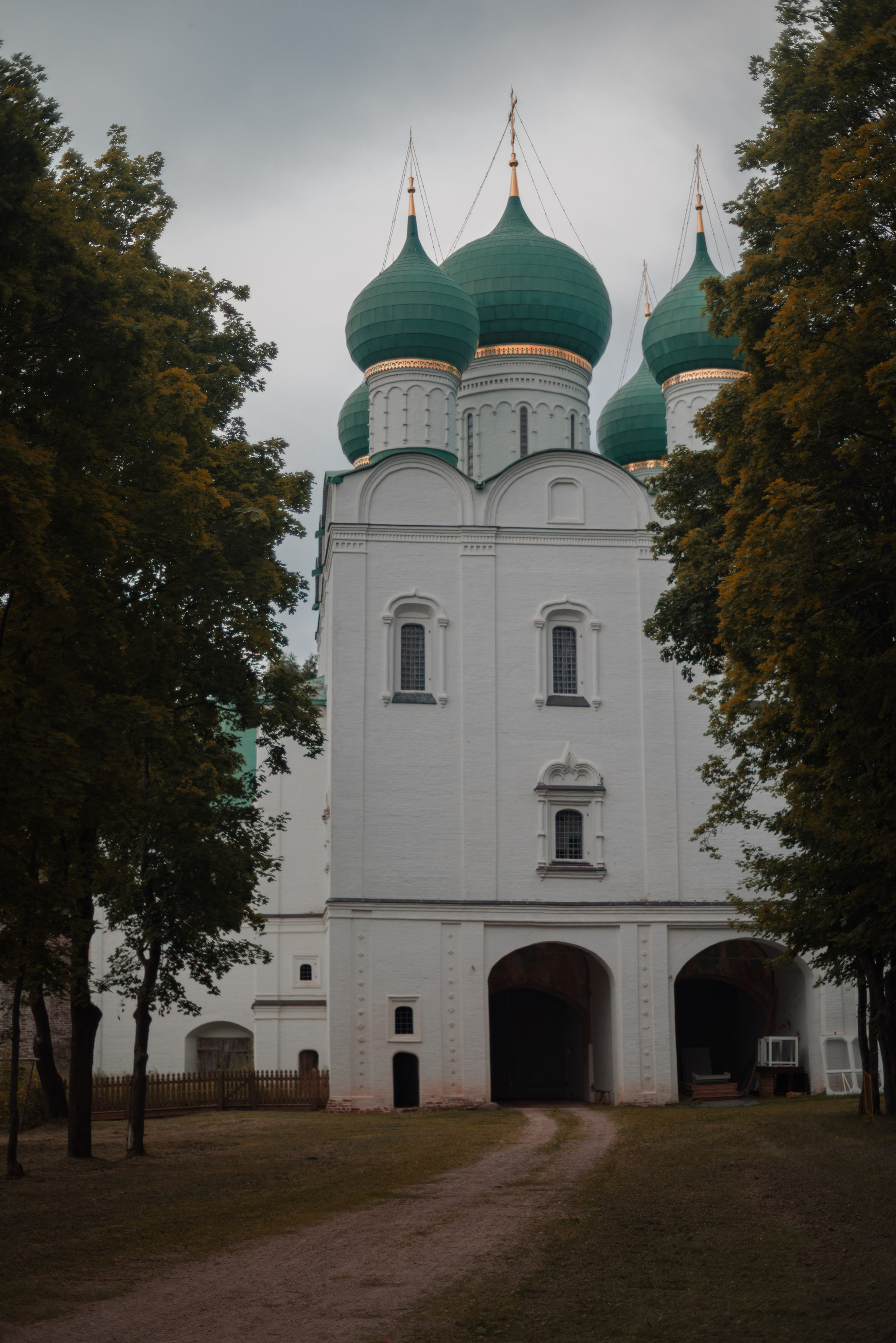 Фото борисоглебского монастыря и Ростова Великого