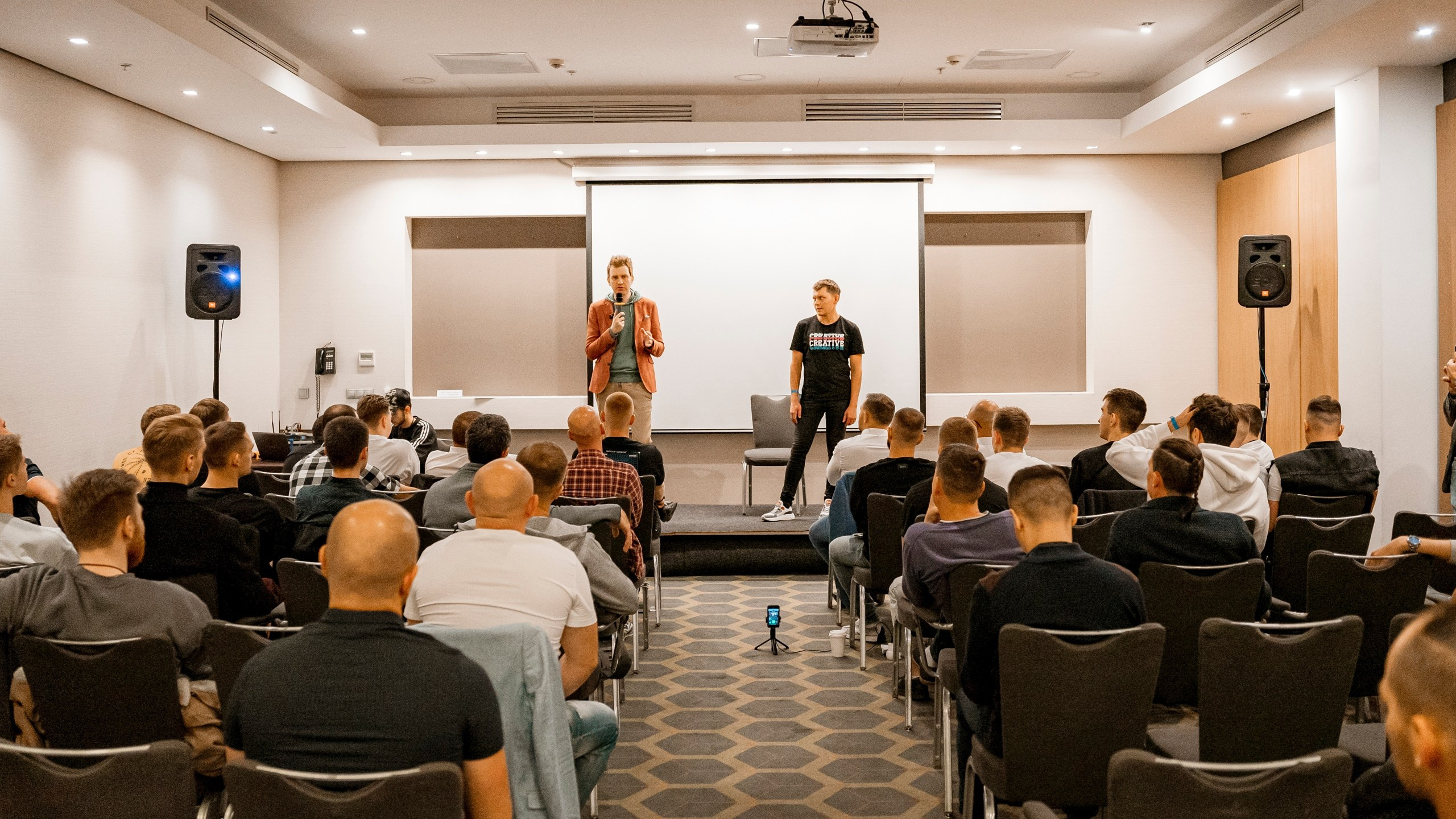 Конференция Альфа-прокачка. Контент-фотограф в Москве Тима Забабурин