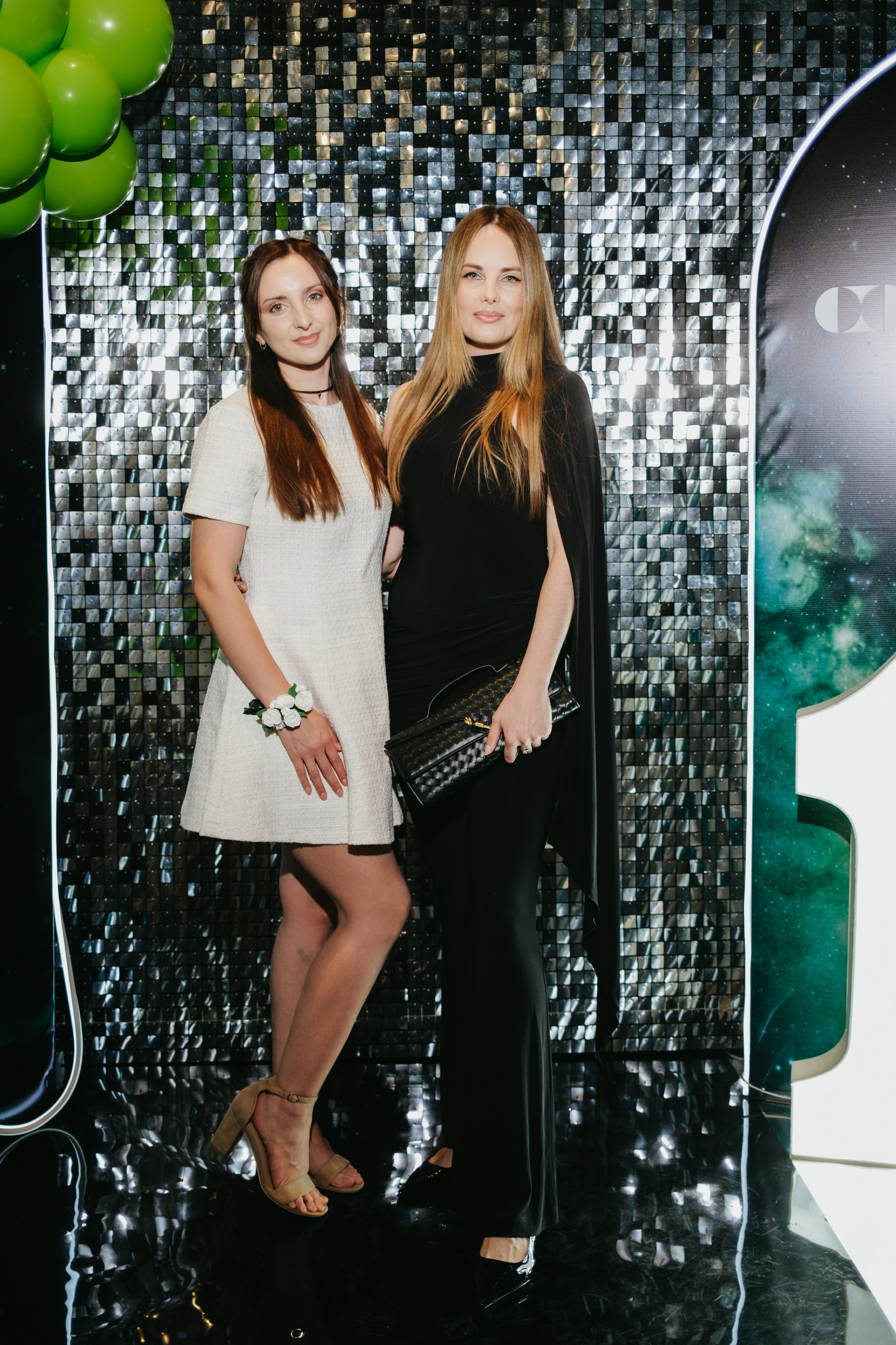 Корпоратив в Сириусу (Адлер) 10 лет компании. Свадебный фотограф Денис Ожигин в Краснодаре и крае. Эмоциональная и стильная съемка вашего дня