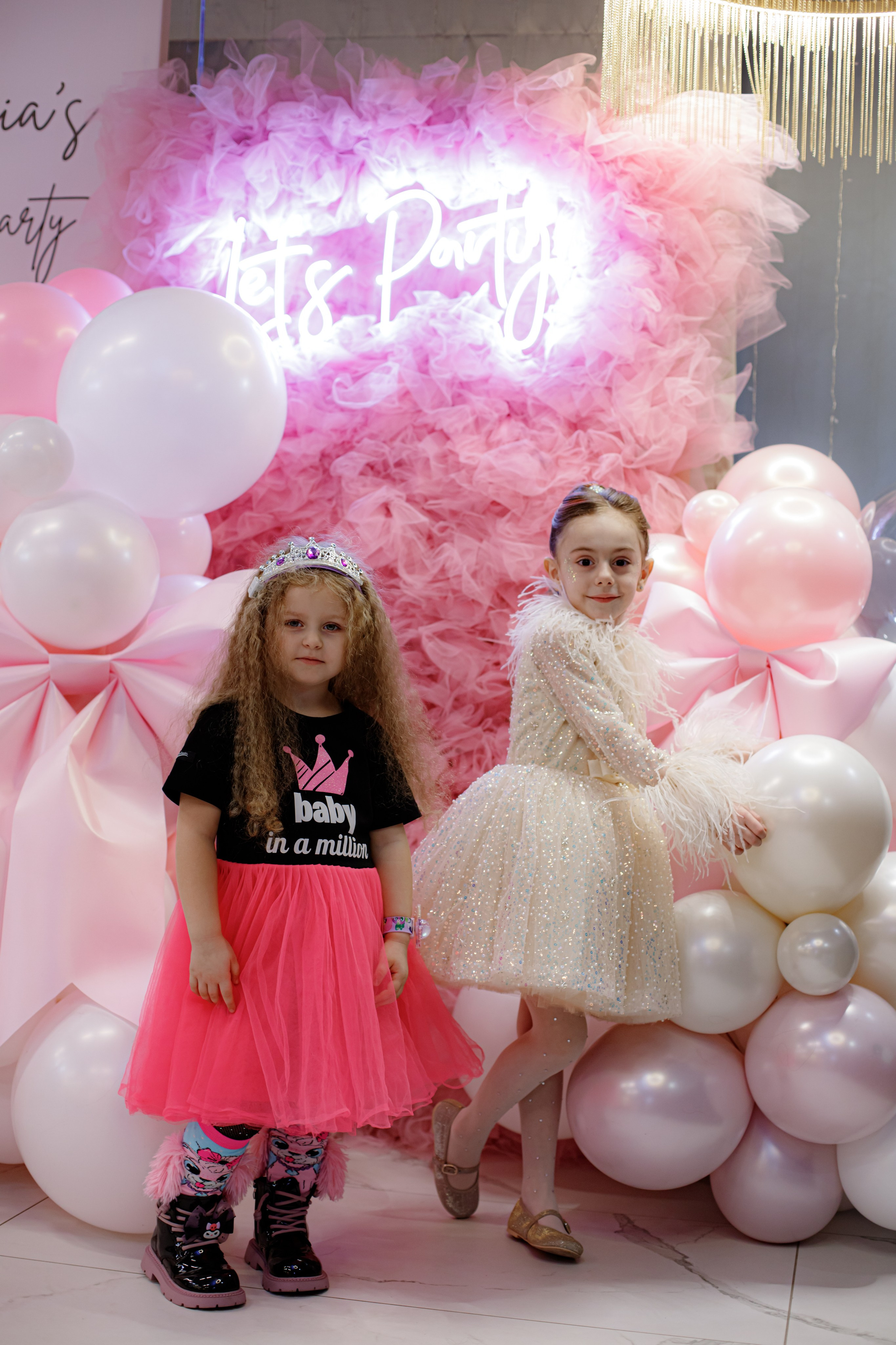 ASIA'S BIRTHDAY PARTY. Photokarish