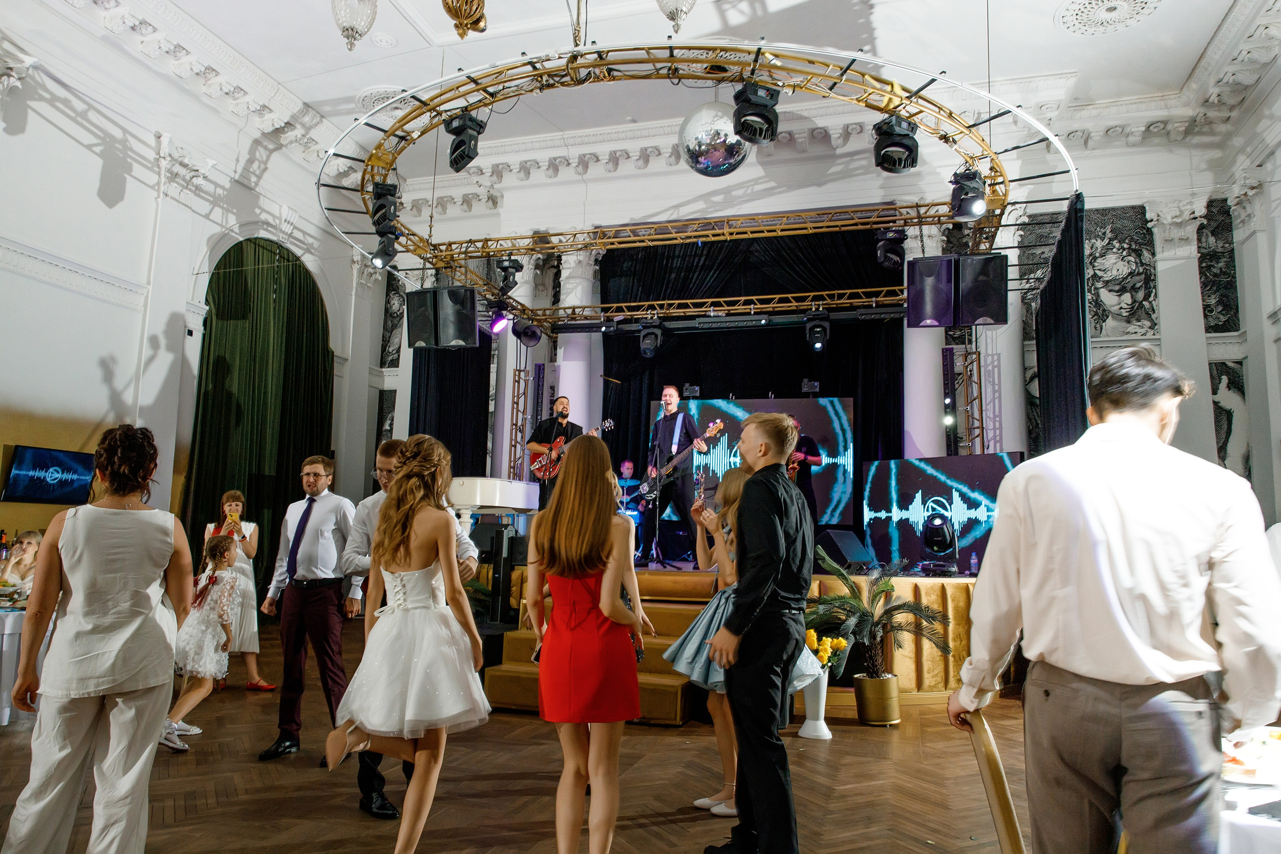 Выпускной, 11А. Татьяна Мирзоян