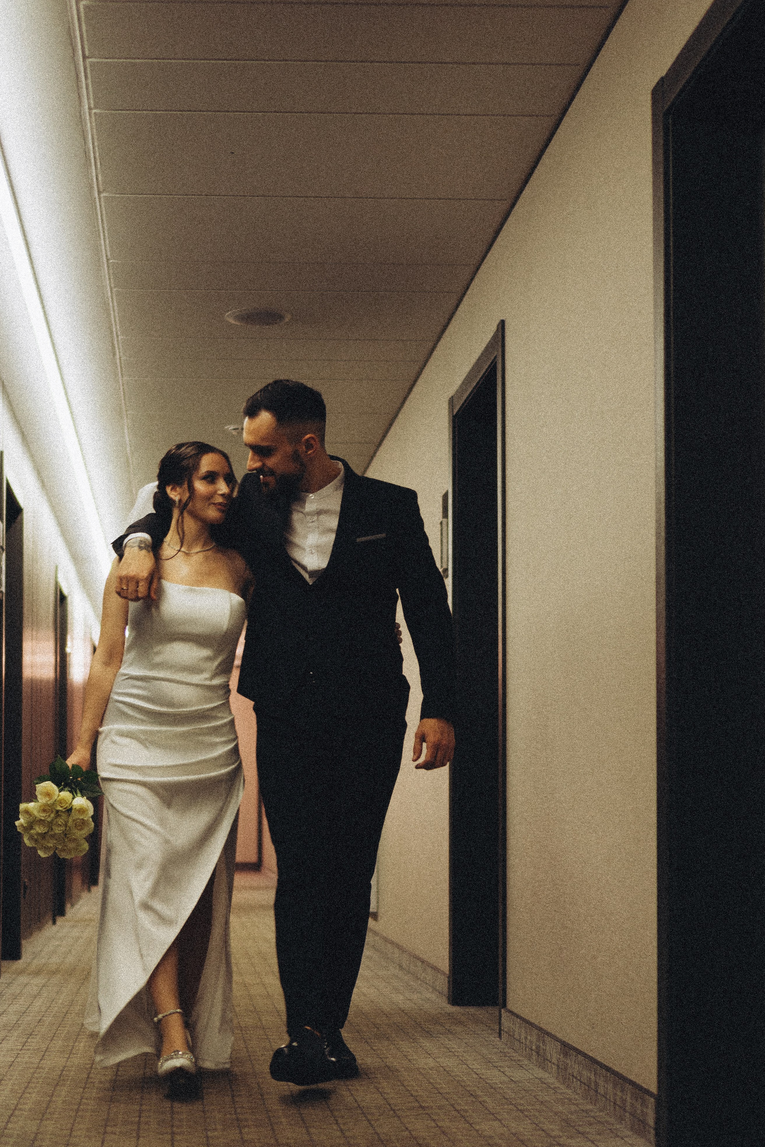 СВАДЕБНАЯ СЬЕМКА СБОРОВ ЖЕНИХА И НЕВЕСТЫ В ОТЕЛЕ И ТАКЖЕ ФОТОСЕССИИЯ В ОТЕЛЕЕ МЕГАПОЛИС БРЯНСК. Профессиональный фотограф, Санкт-Петербург — Виктория Богомолова