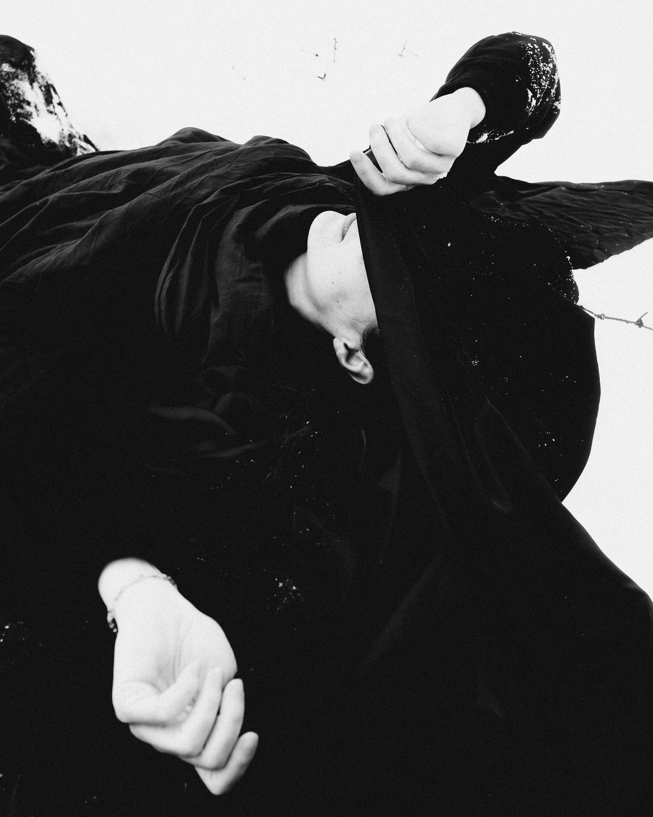 Женская психологическая съёмка в лесу. Фотоведьма Дарья Нечинская