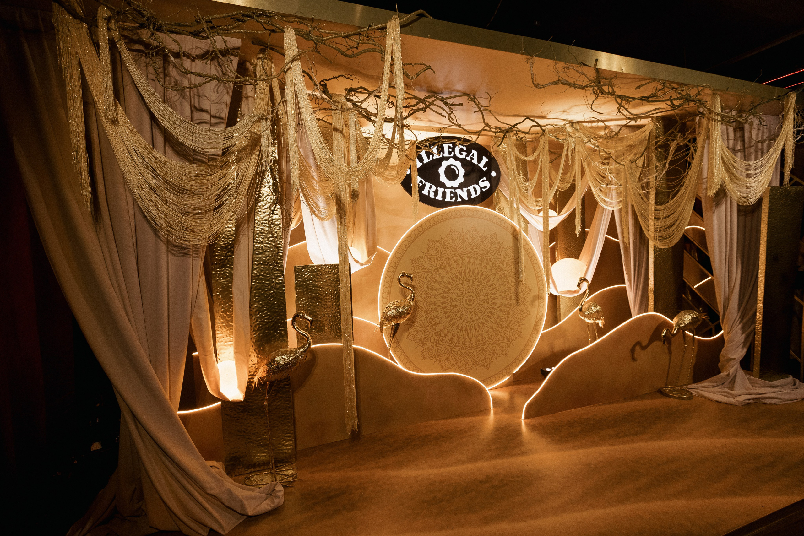 ILLEGAL FRIENDS — MIRAGE [PART I]. СВОИ. ФОТООТЧЕТЫ-СОБЫТИЯ-МЕСТА