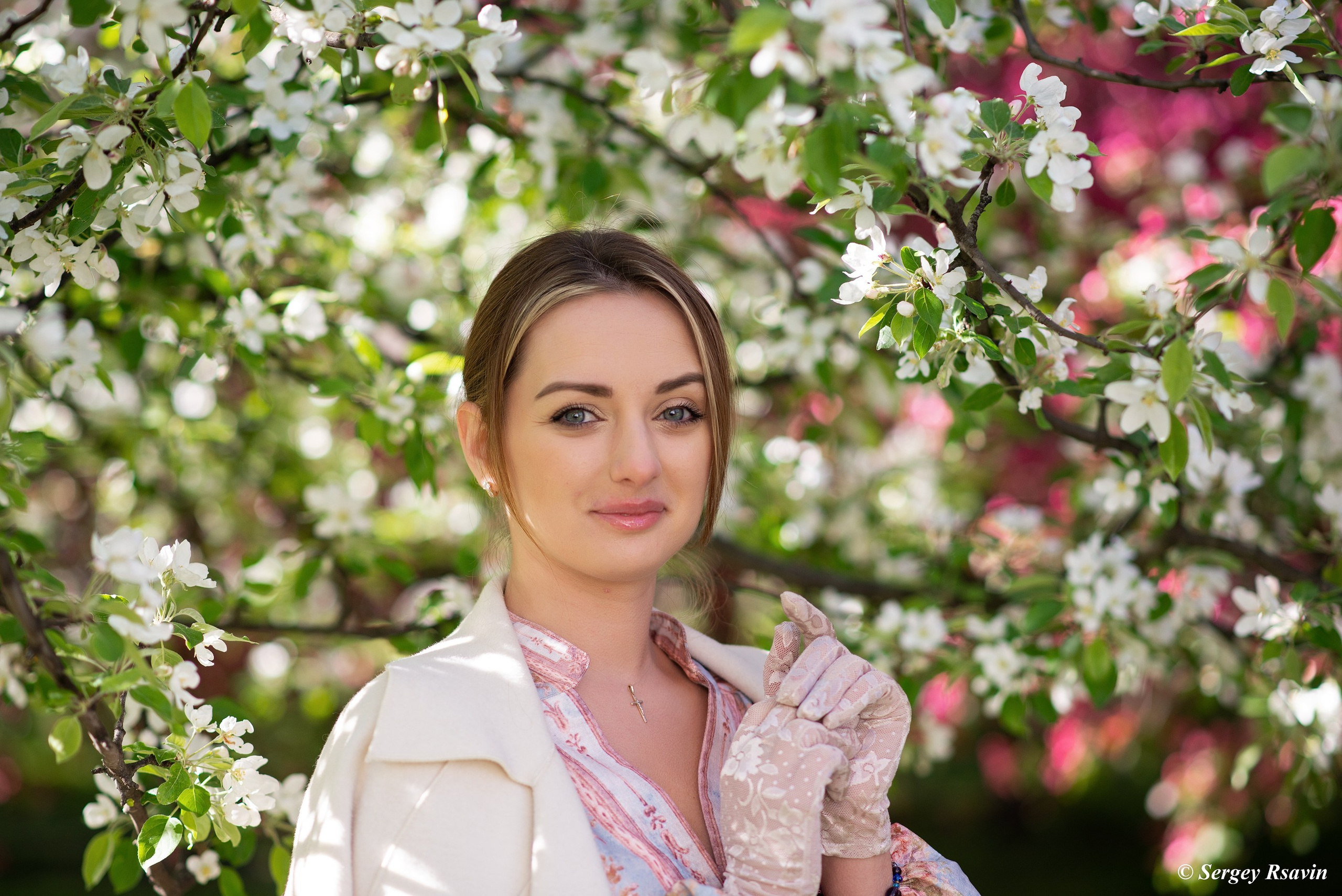 В яблоневом саду. Фотограф в Москве Сергей Рсавин