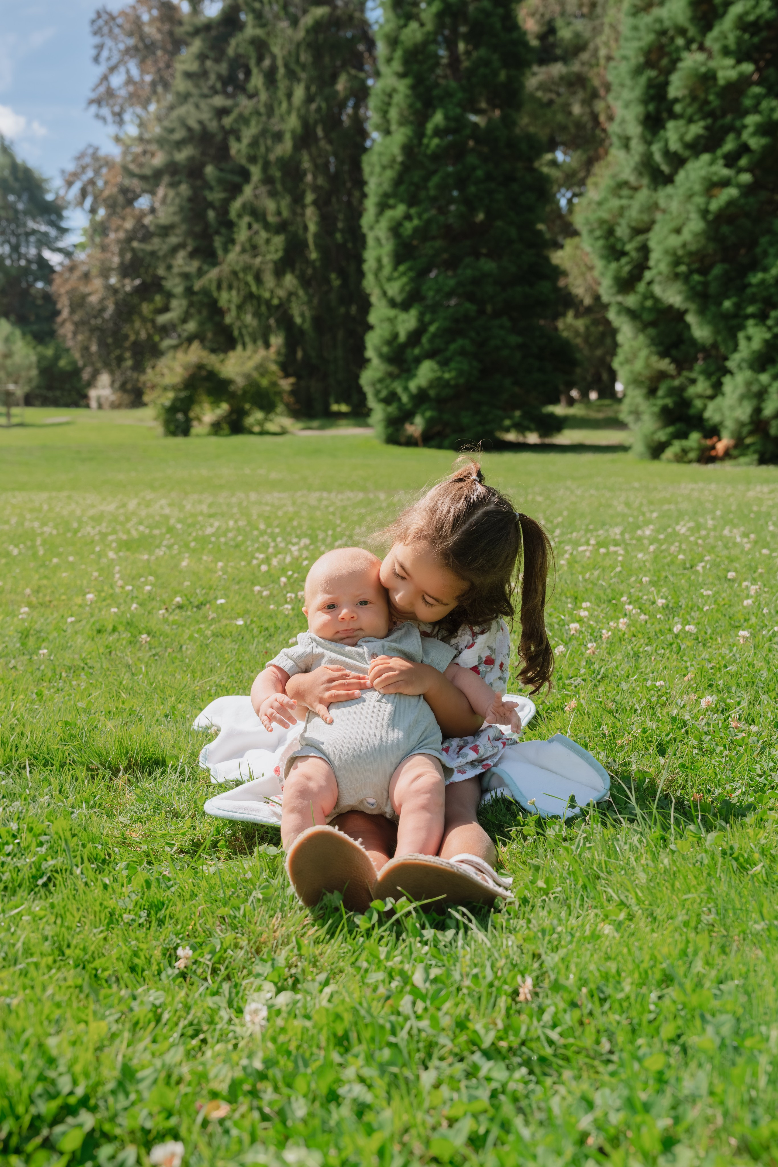 Yasmina & Ludovic with kids. Профессиональный свадебный фотограф в Женеве и Швейцарии | Таня Вовчецкая
