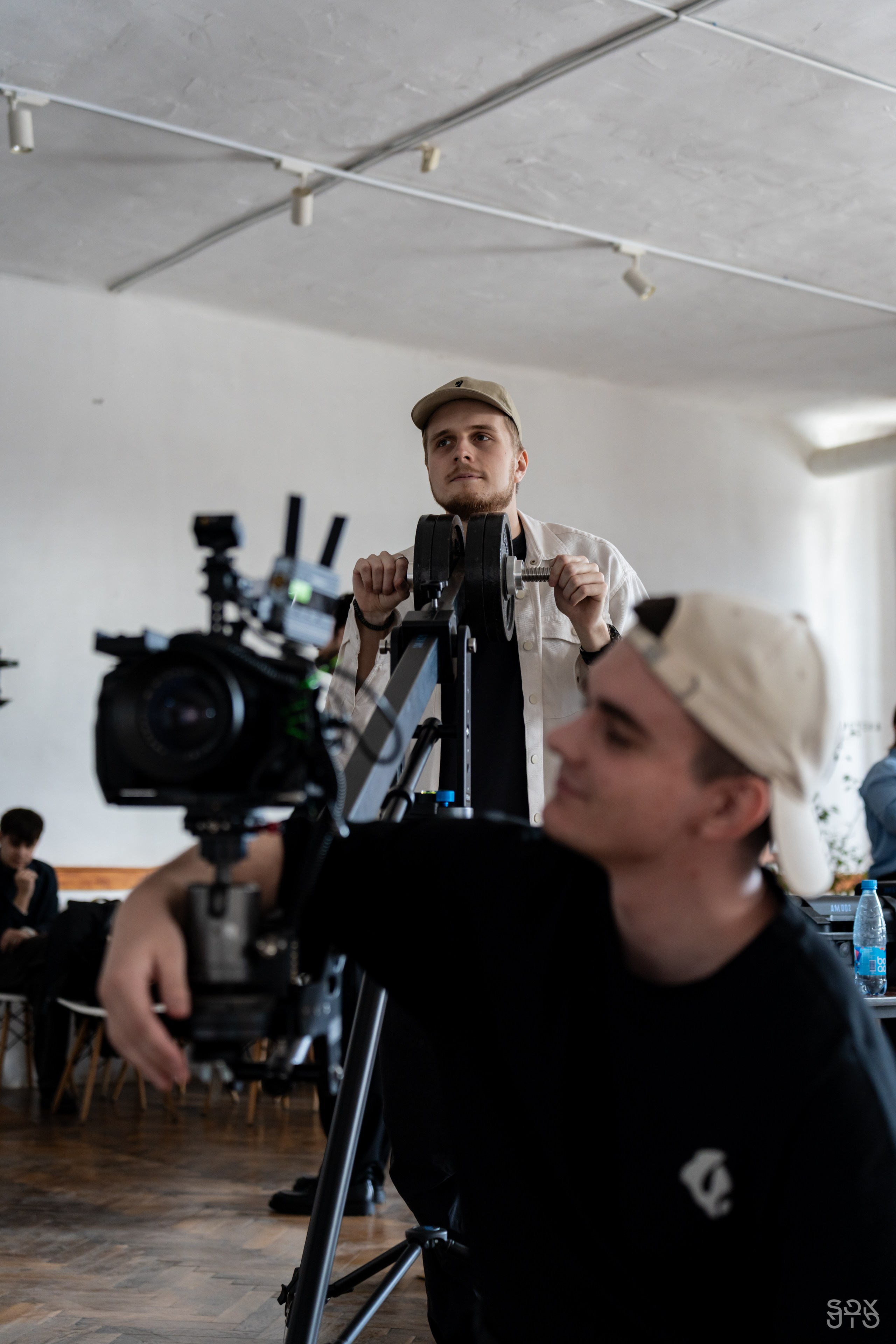 BAKED ROLL x Grad! ent