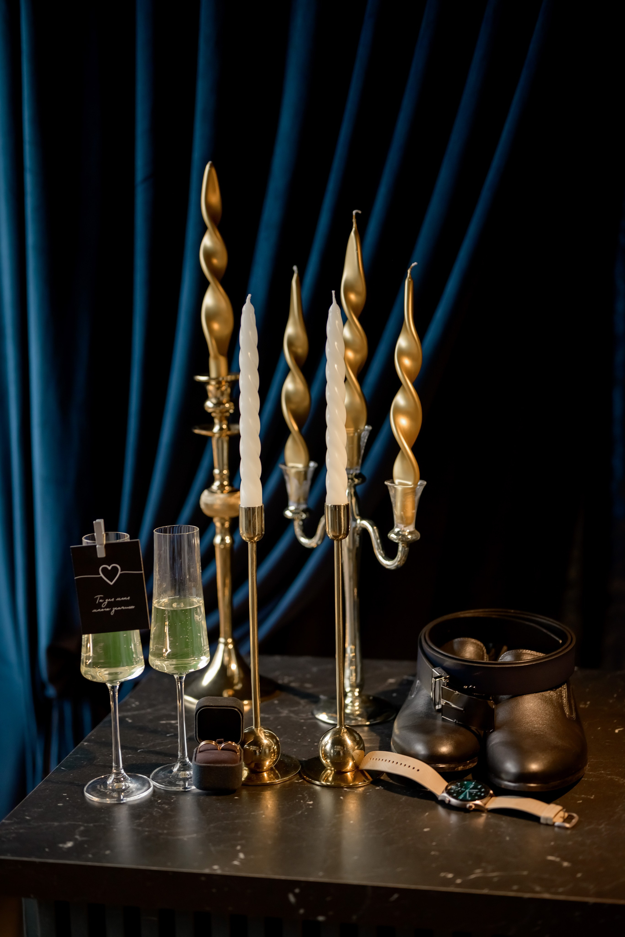 Свадебная фотосессия в синем зале. Юлия Басня семейный и свадебный фотограф в Донецке