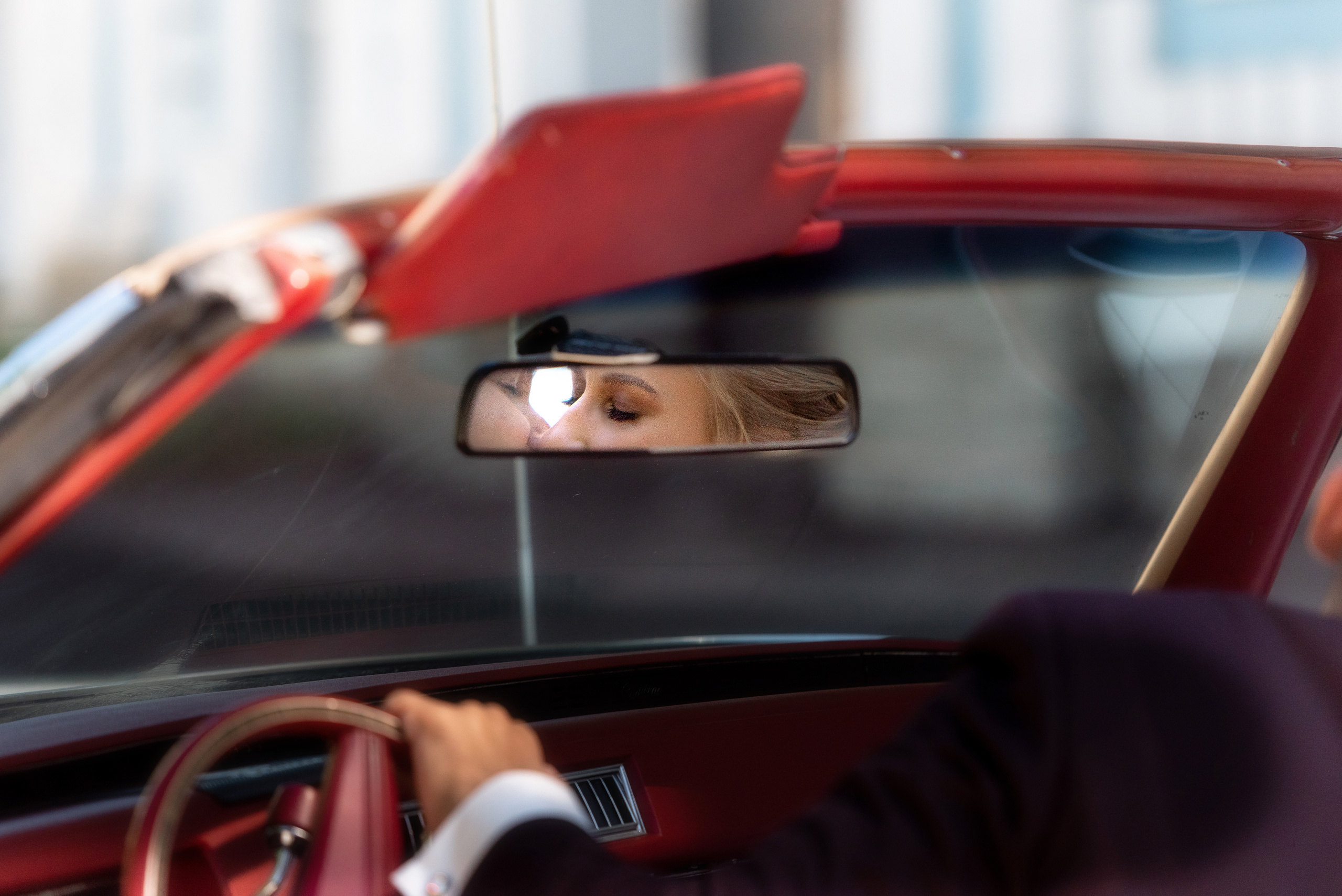 Свадебные фотографии с ретро автомобилем. Свадебный фотограф Наталья Немцева в Санкт-Петербурге