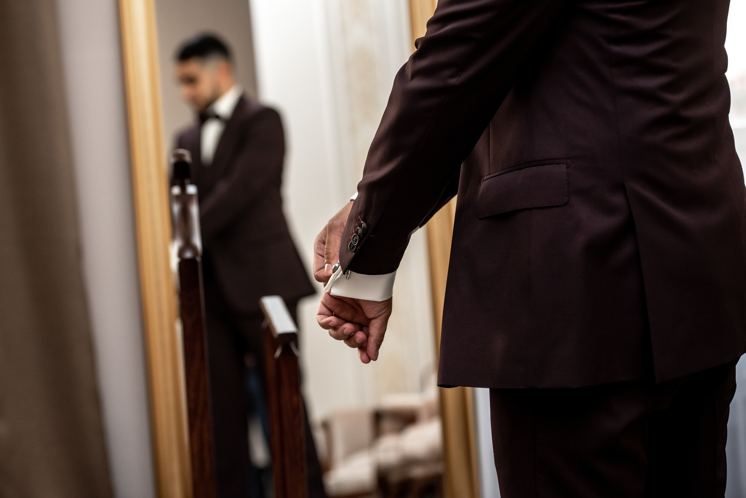 Свадебные фотографии с ретро автомобилем. Свадебный фотограф Наталья Немцева в Санкт-Петербурге