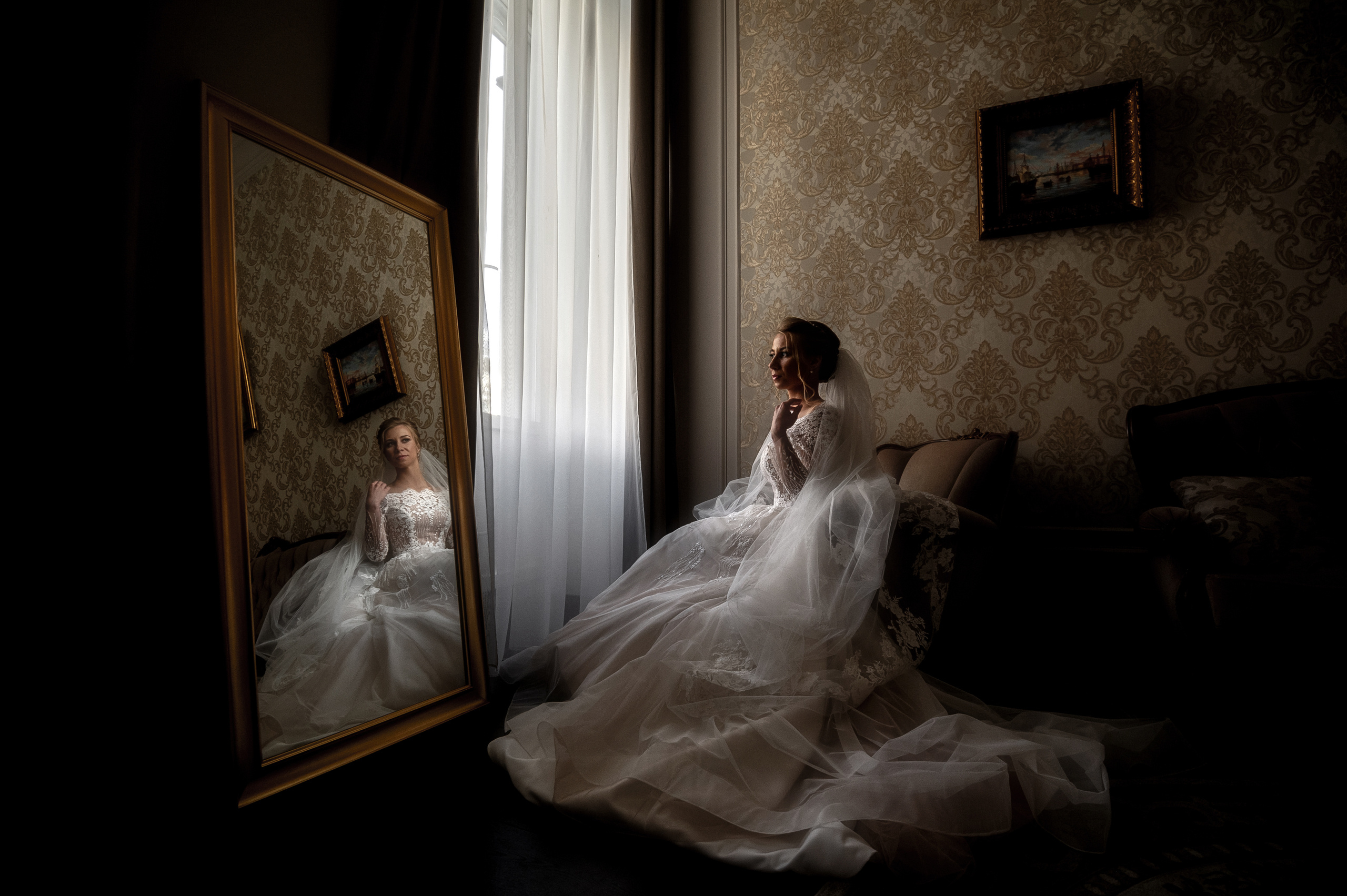 Свадебные фотографии с ретро автомобилем. Свадебный фотограф Наталья Немцева в Санкт-Петербурге