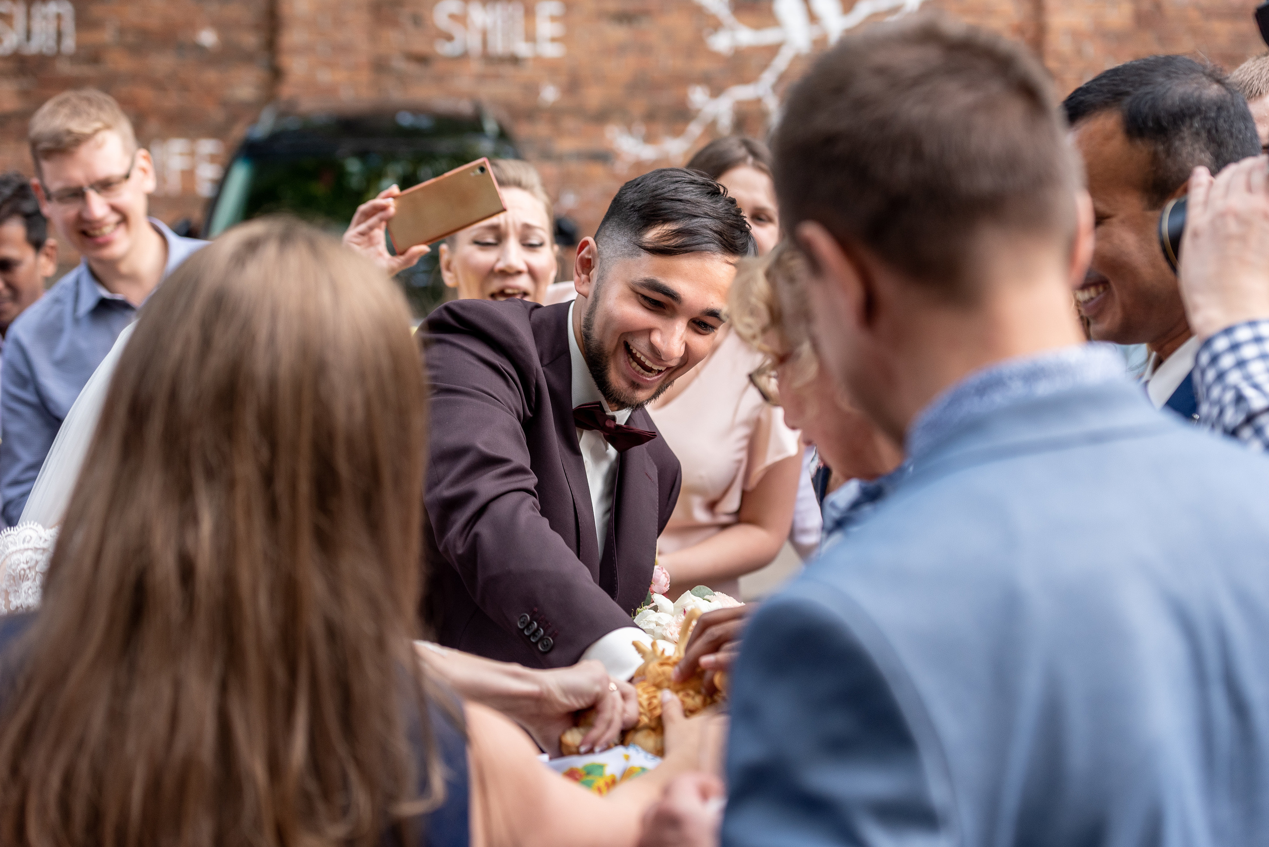 Свадебные фотографии с ретро автомобилем. Свадебный фотограф Наталья Немцева в Санкт-Петербурге