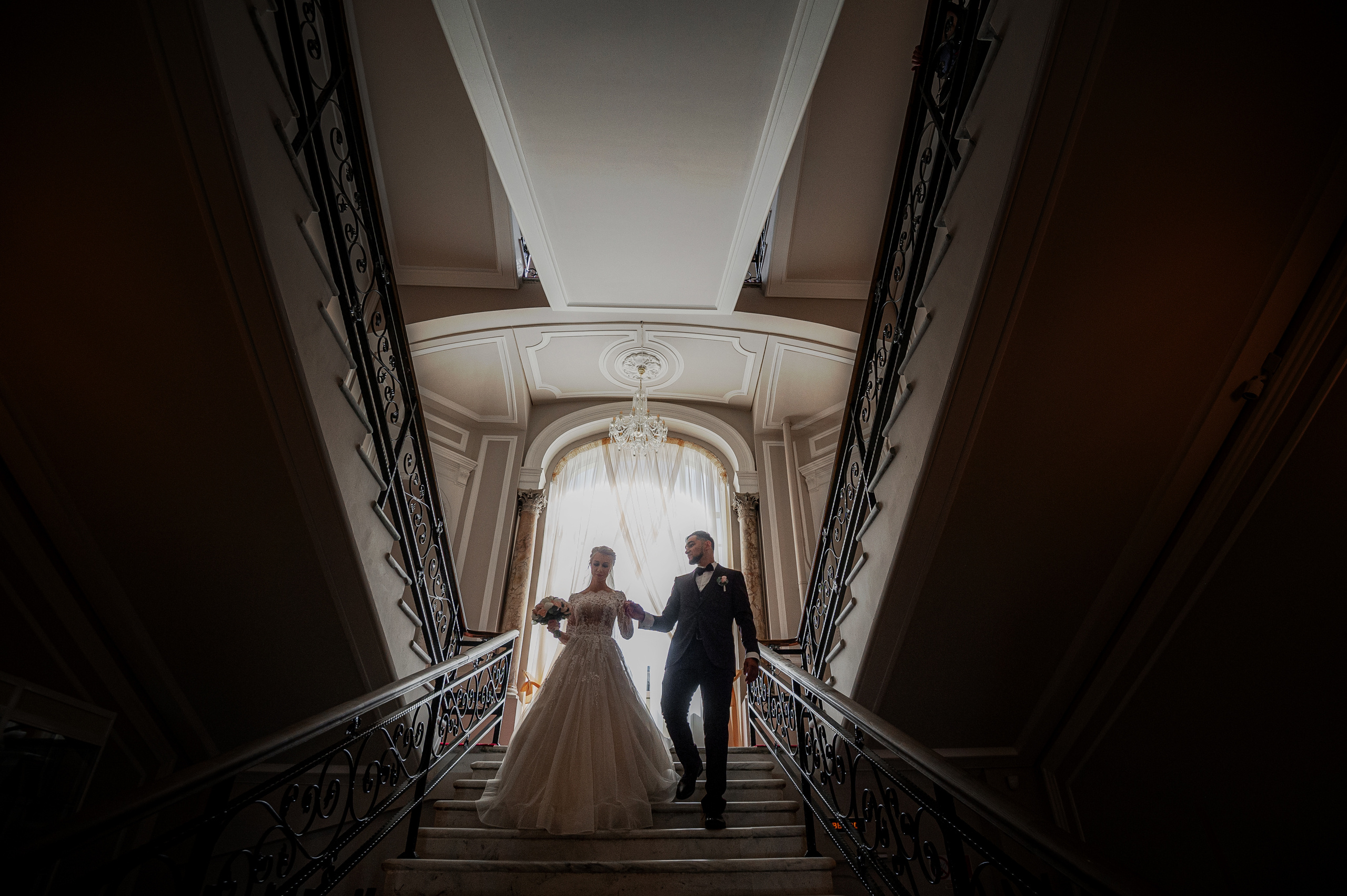 Свадебные фотографии с ретро автомобилем. Свадебный фотограф Наталья Немцева в Санкт-Петербурге