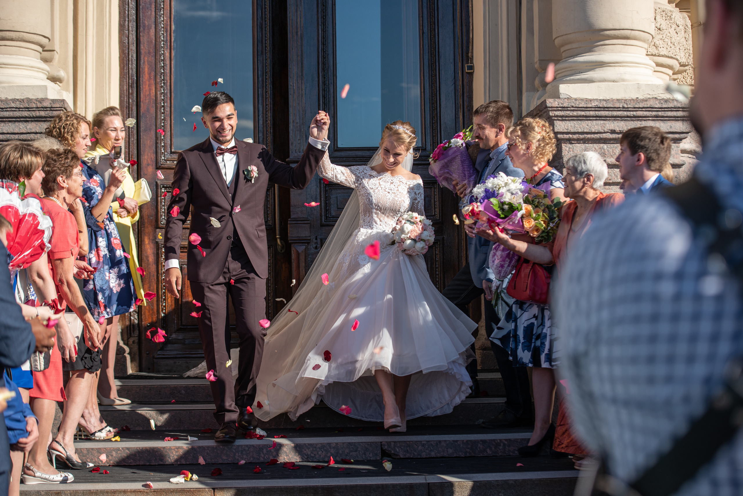 Свадебные фотографии с ретро автомобилем. Свадебный фотограф Наталья Немцева в Санкт-Петербурге