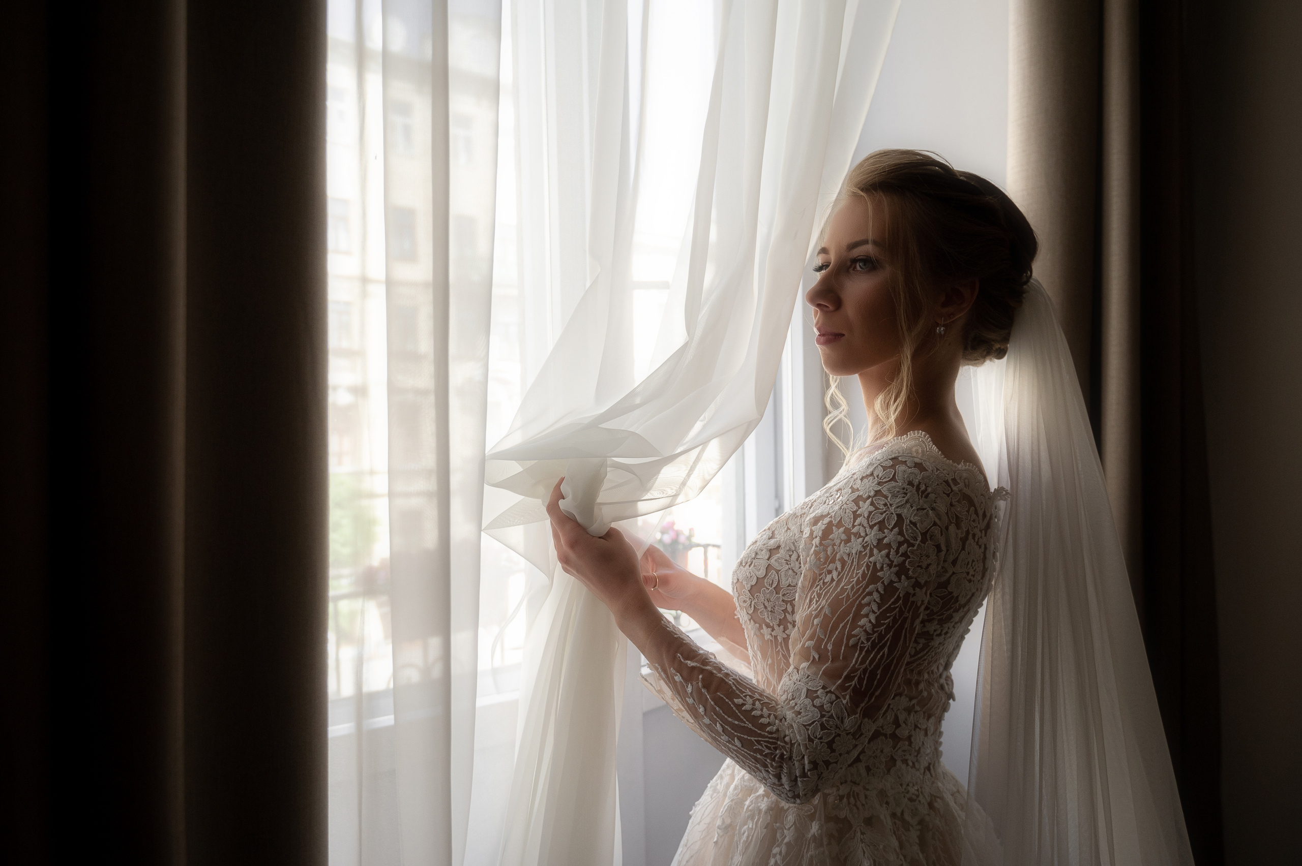 Свадебные фотографии с ретро автомобилем. Свадебный фотограф Наталья Немцева в Санкт-Петербурге