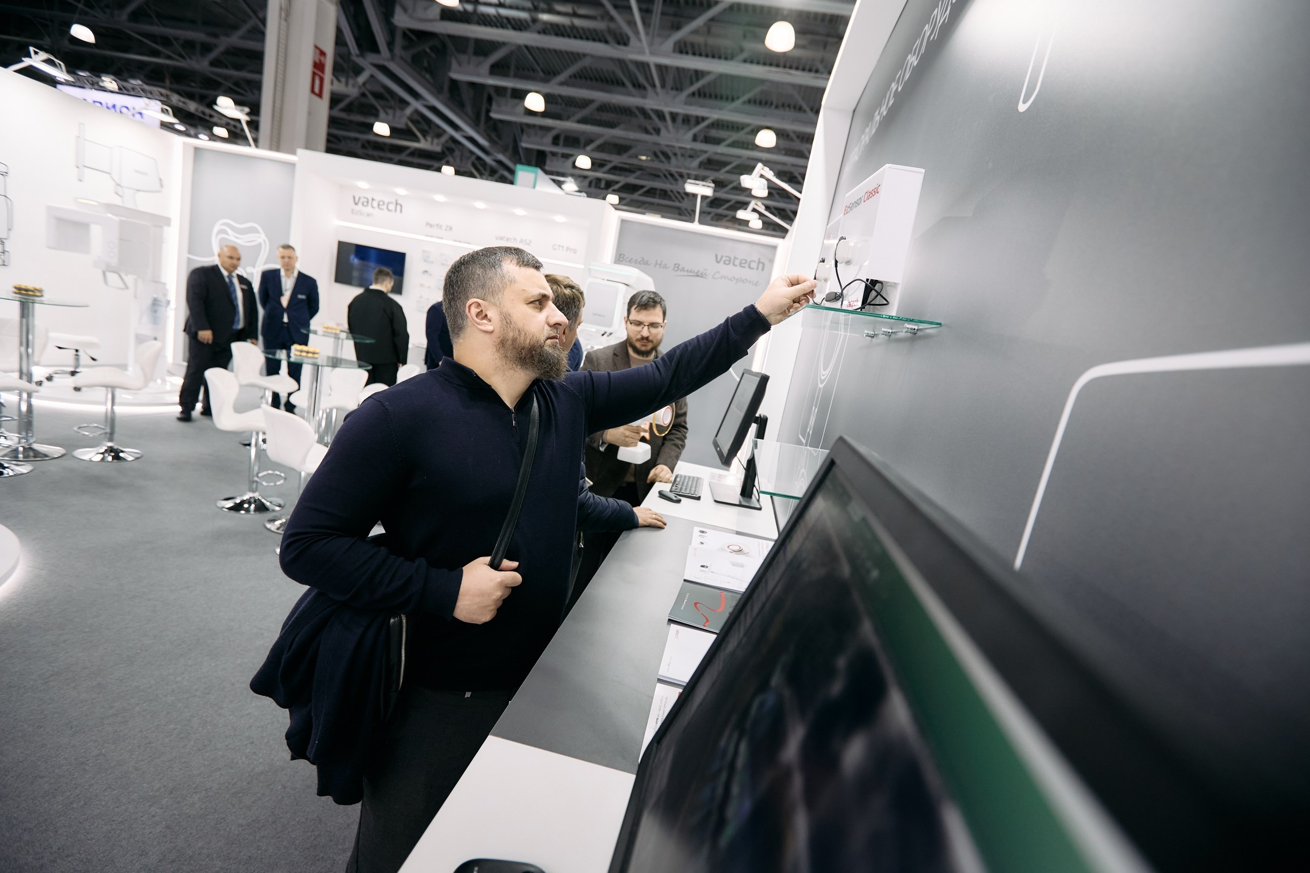 Дентал Салон 2026: Vatech. Свадебный и репортажный фотограф Дмитрий Кононенко