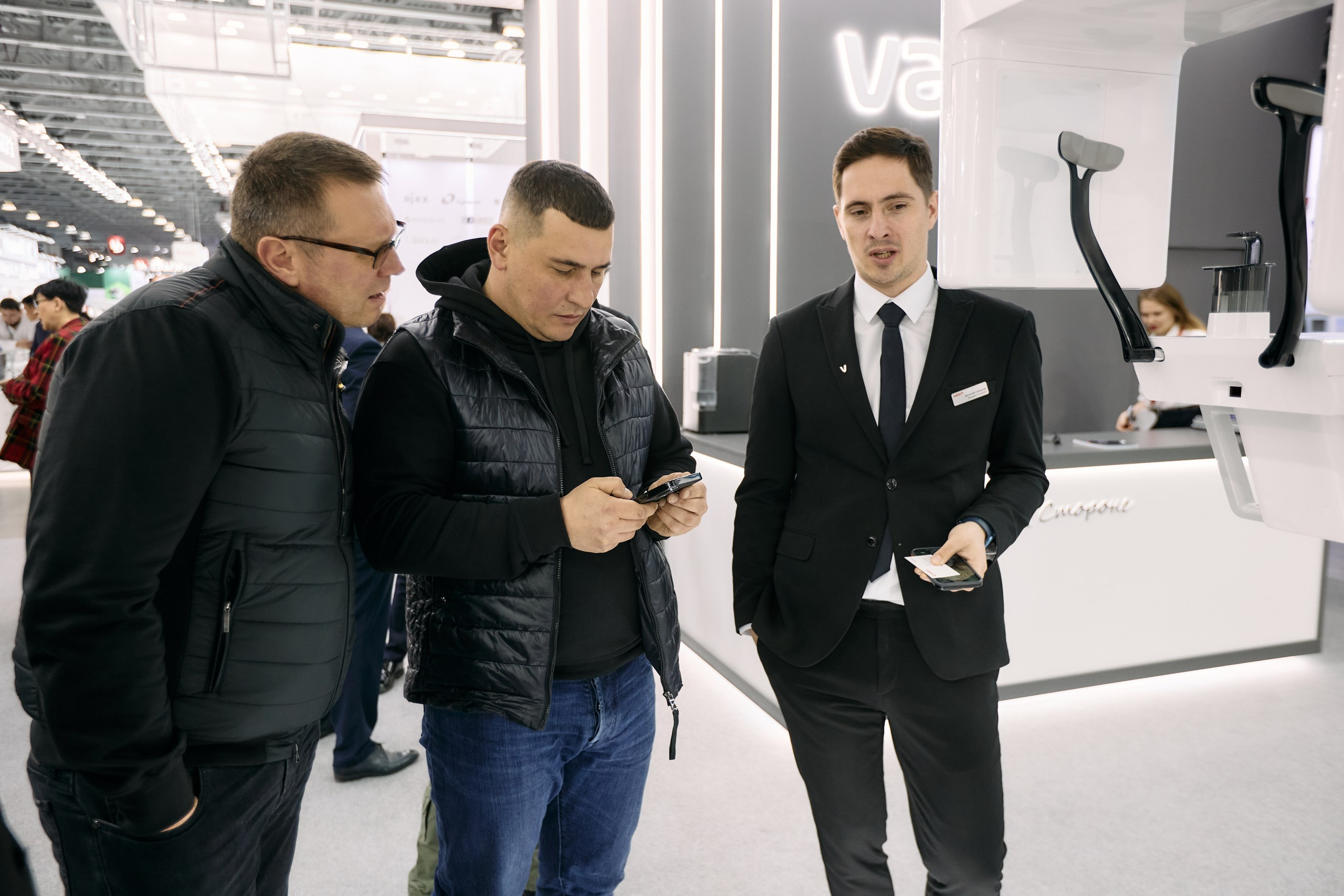 Дентал Салон 2026: Vatech. Свадебный и репортажный фотограф Дмитрий Кононенко