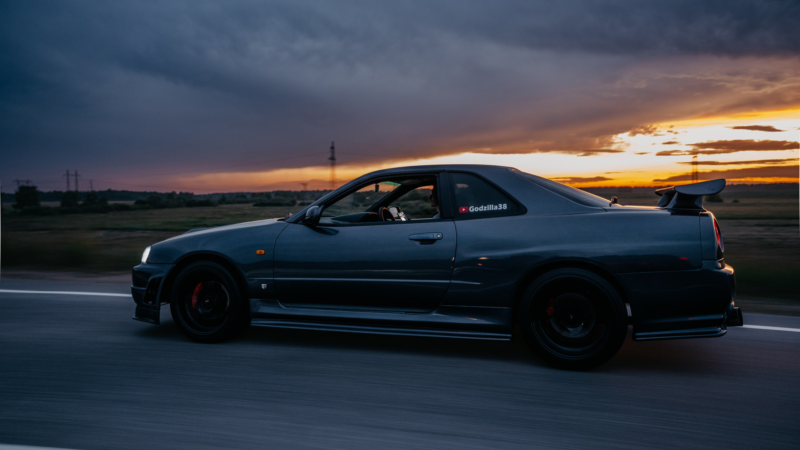 Nissan Skyline. Фотограф, видеограф и пилот дрона на Байкале