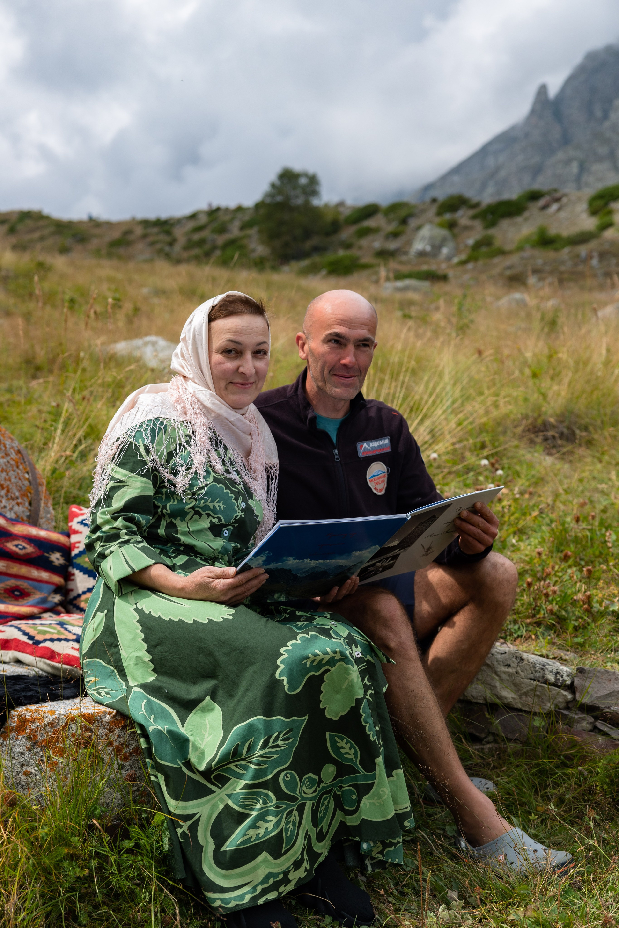 Женщины в Безенги, Черекский район, Кабардино-Балкарская Республика. Фотограф Красная Поляна — Сочи — Москва