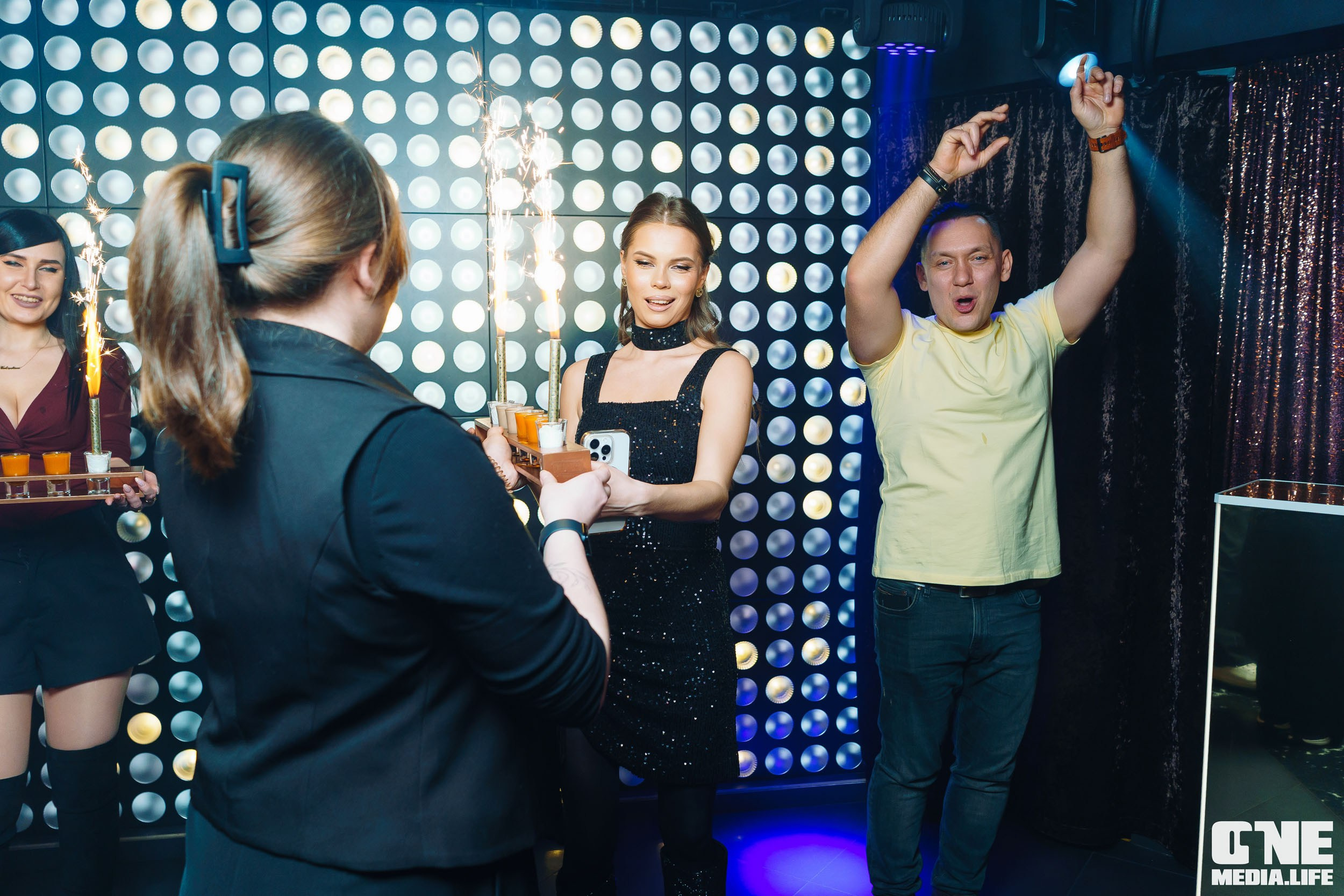 Фоторепортаж из караоке-клуба Эйфория. One Media Life: фоторепортажи, фотоотчеты с мероприятий и заведений